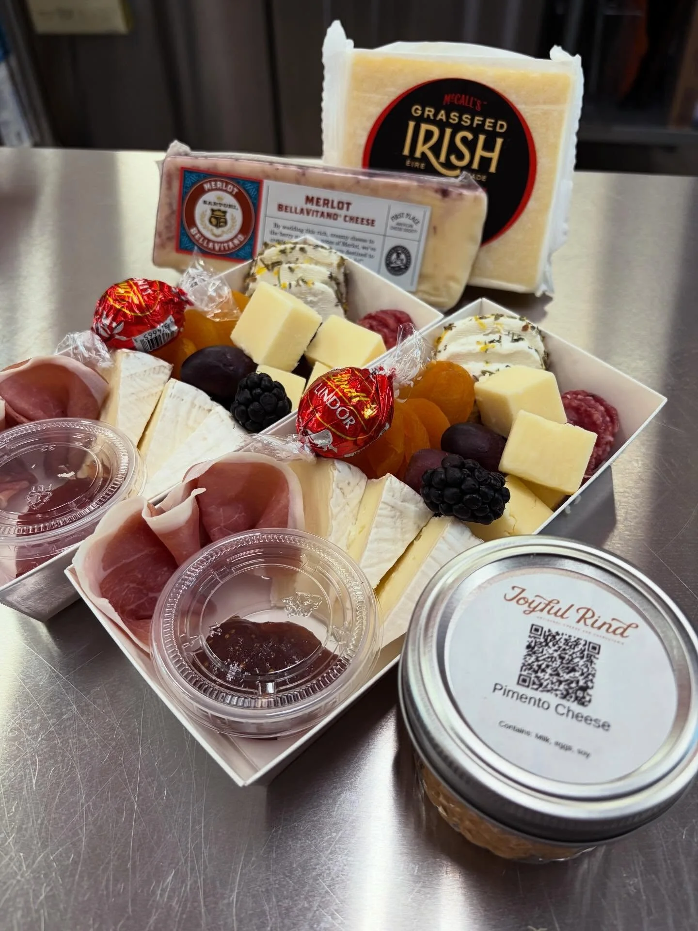 Feeling cheesy? Even with off season approaching, we&rsquo;ve still got plenty of options for lunch, dinner, or any moment in between! 

Winter hours through April 11th!