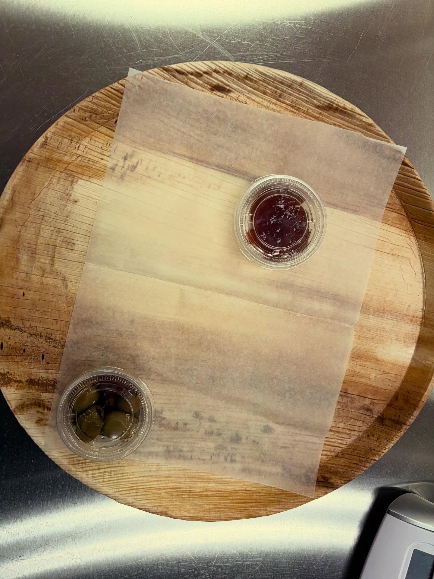 Custom board? No problem!

This board we did for a movie night in for a sweet family of 4 that we know. 😉 The kiddos love berries, with one especially fond of strawberry, so plenty of strawberries made it onto this one along with strawberry jam. 

T