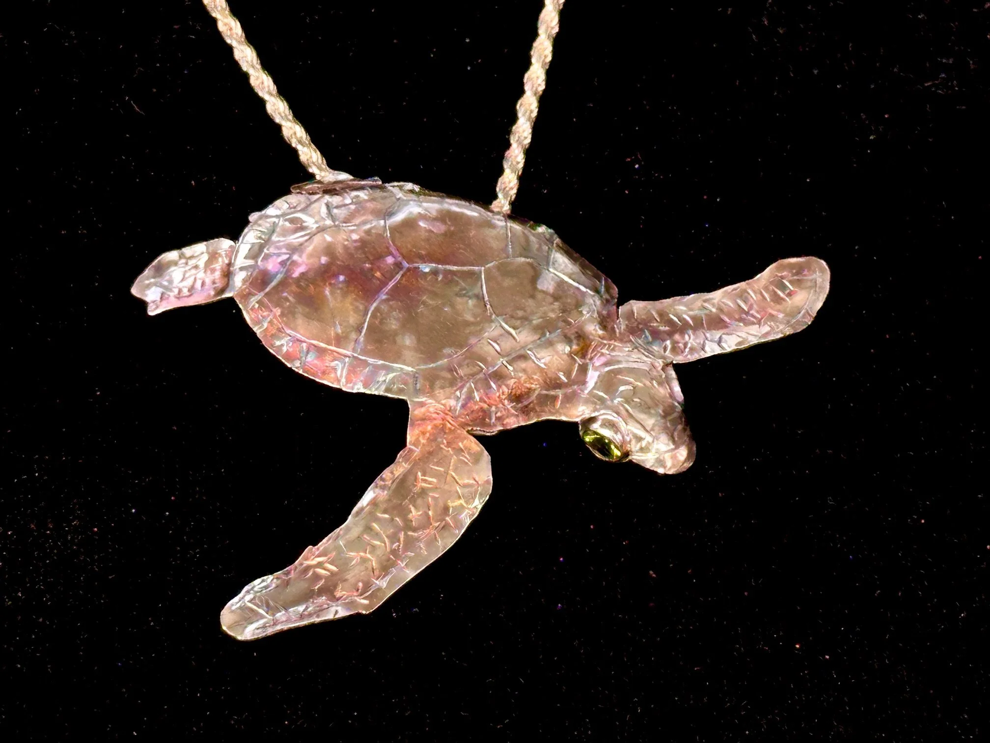 Sea Turtle with Peridot eyes Pendant_.jpg