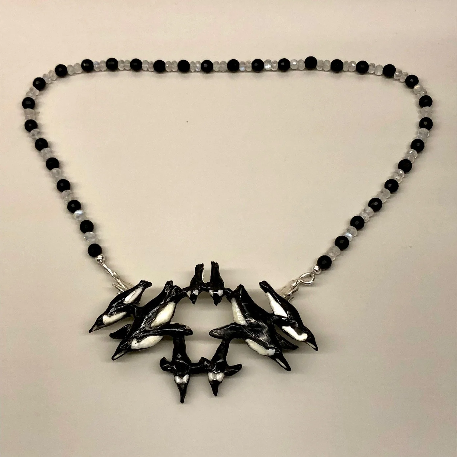 Diving penguin necklace_2.jpg