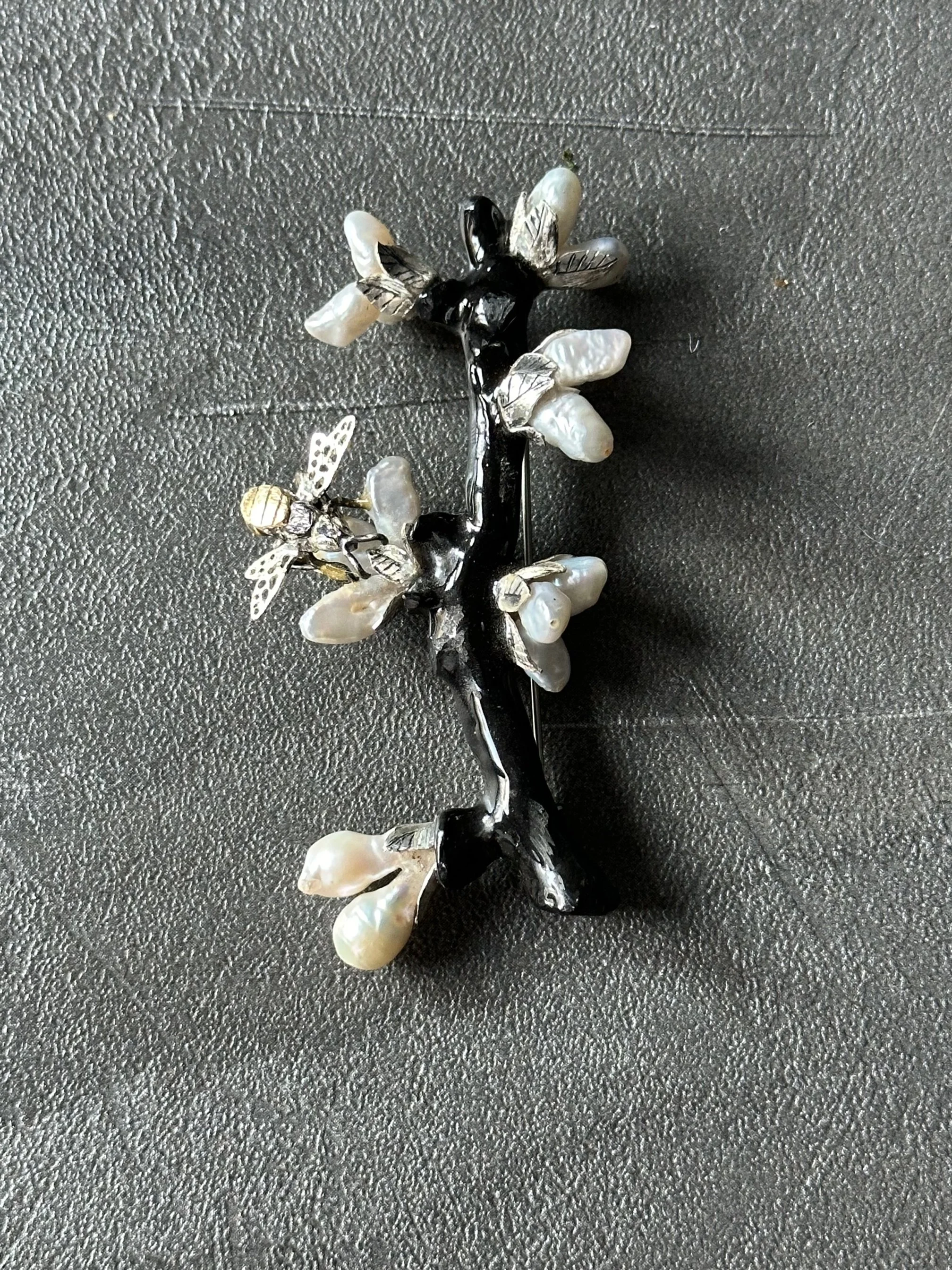 Kiawah Flower and Bee Brooch_1.jpg