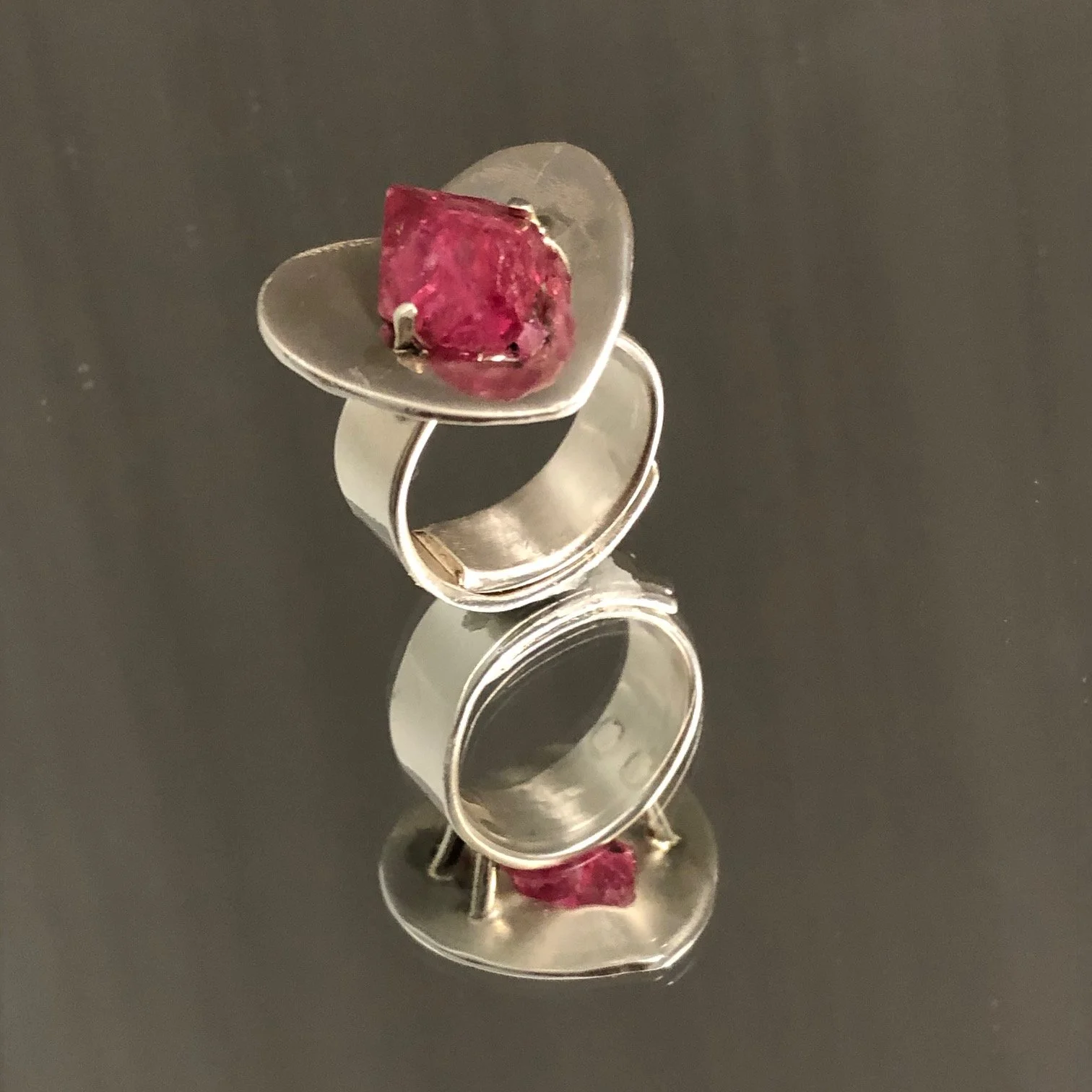 Spinel Heart Ring_4.jpg