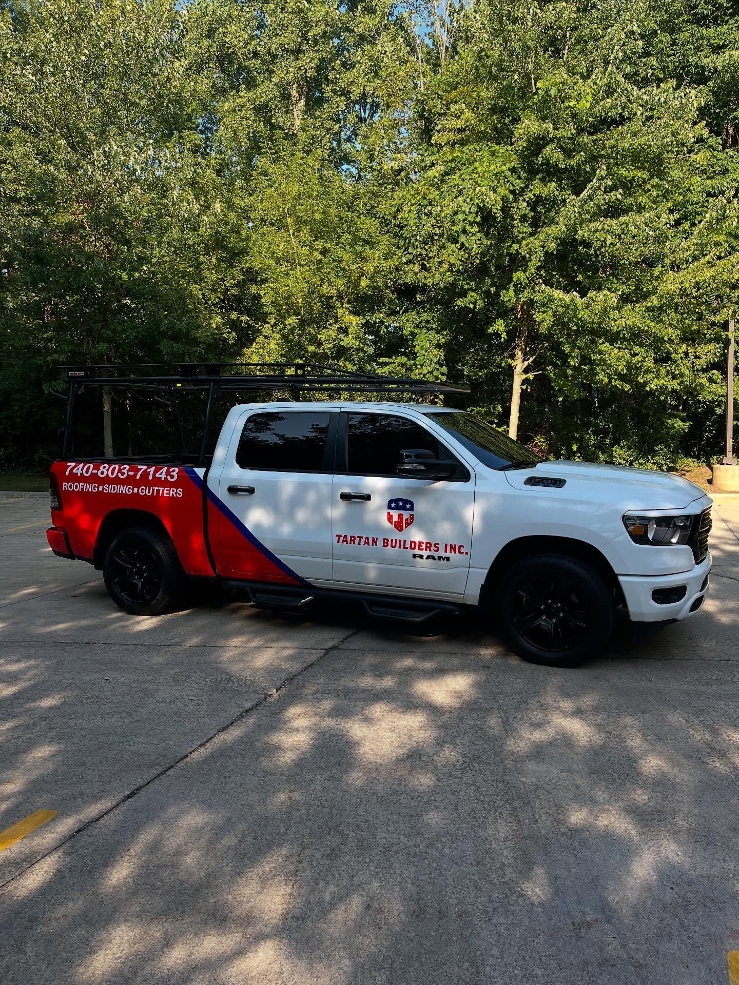 Ready to sell some Roofs! Color change wrap for our friends at @tartanbuilder  This originally black Ram 1500 received a gloss white wrap on the cab with the Tartan signature design scheme on the rest of the truck. To finish it off we outfitted the r
