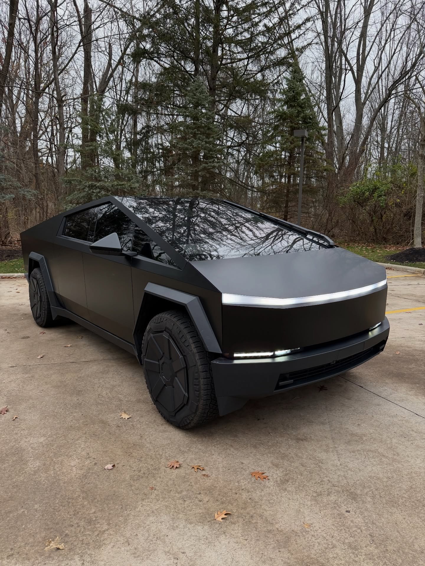 Cyber Beast in for Window Tint and a @3mfilms Satin Black wrap with Stealth PPF over the front end to protect against Rock chips and road debris damage!