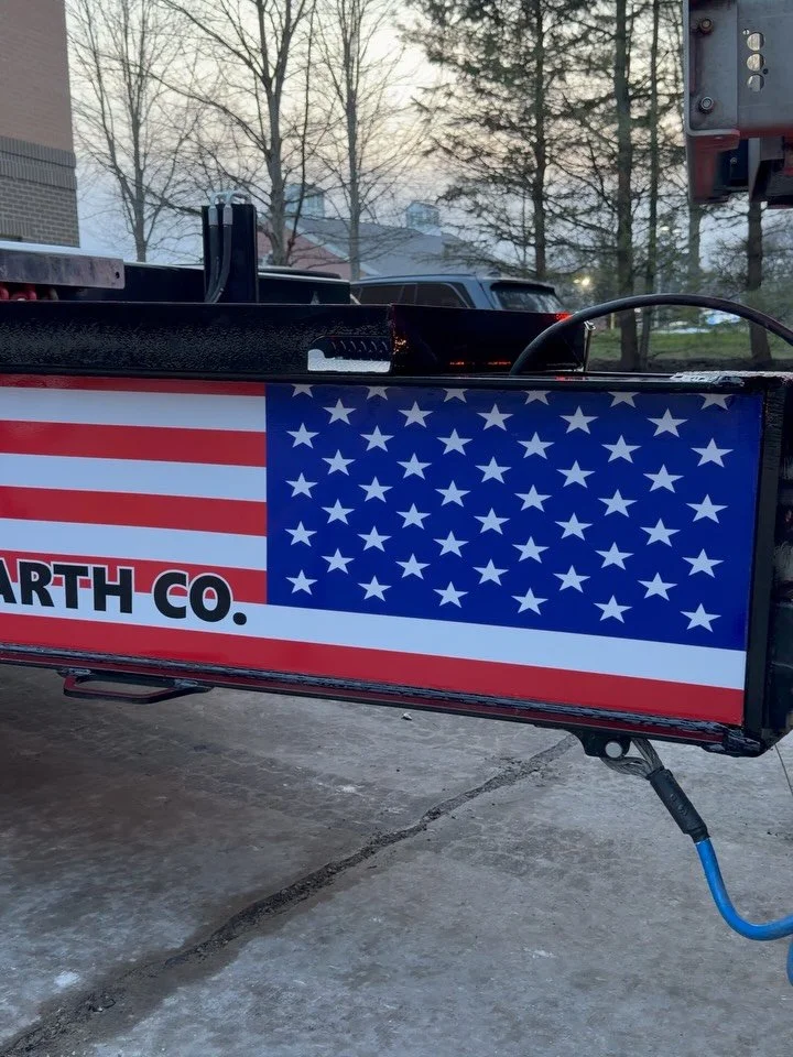 Another @american_earth_companies Project! Custom American flag graphics on the tongue and Paint Protection Film on all painted surfaces of this new @diamondctrailers trailer! Even the wheels are wrapped in PPF to keep this Investment looking New for