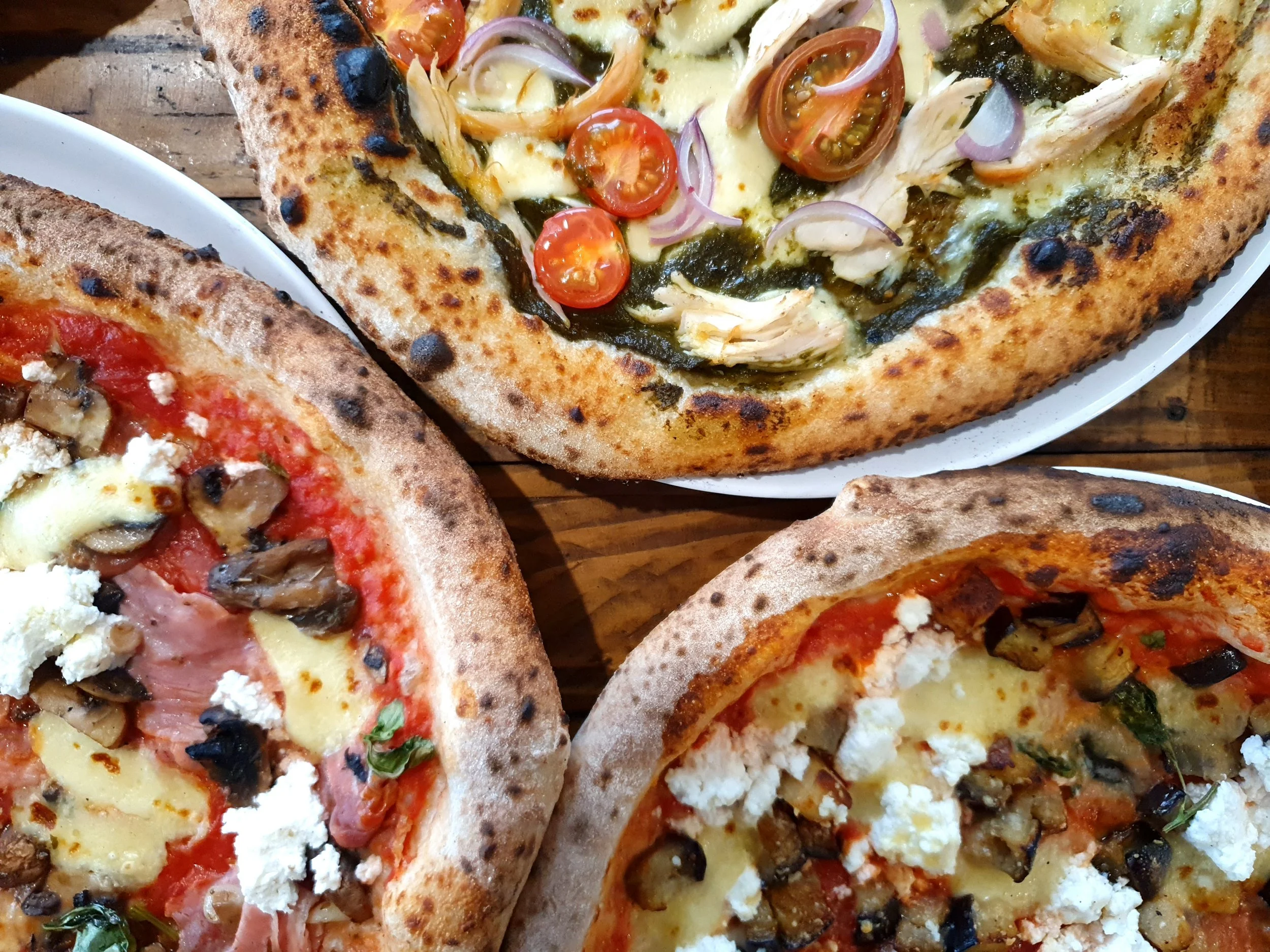 Pizza  Pop up at Mortimers Wines