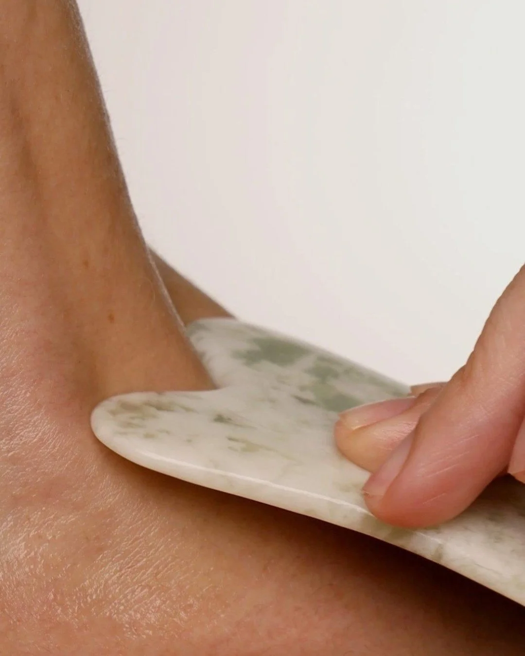 If you are using gua sha at home, a few simple tips make all the difference.

&bull; Start at the neck to support drainage
&bull; Keep pressure light and slow
&bull; Move in one consistent direction
&bull; Use oil or serum to avoid drag
&bull; Includ