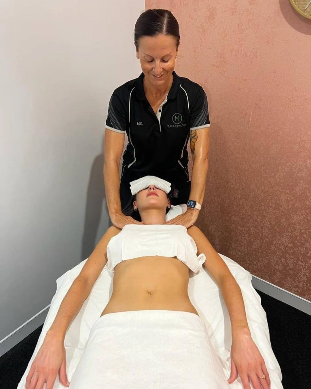 The body functions best when it feels calm and settled.

A constantly busy nervous system can affect digestion, circulation and lymphatic flow. Massage helps shift the body into a rest and repair state, where these systems work more efficiently.

Fee