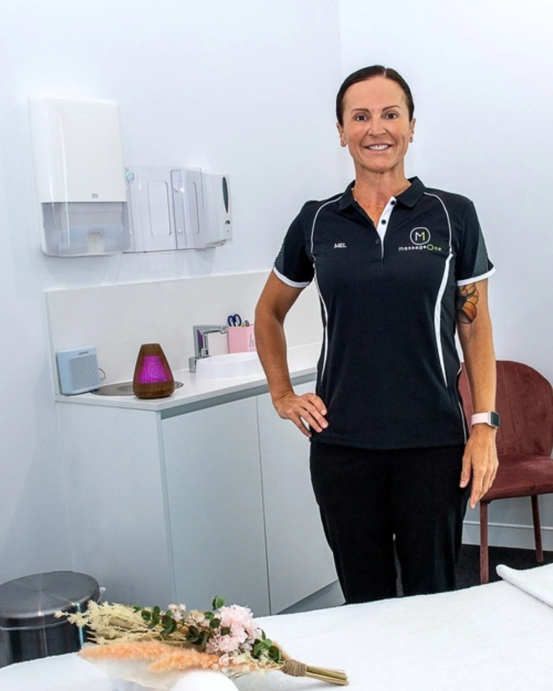 Experience matters when it comes to lymphatic massage.

With over 25 years in practice, Mel brings a deep understanding of the body, recovery and how different systems work together. Each session is guided by assessment, care and years of hands on le