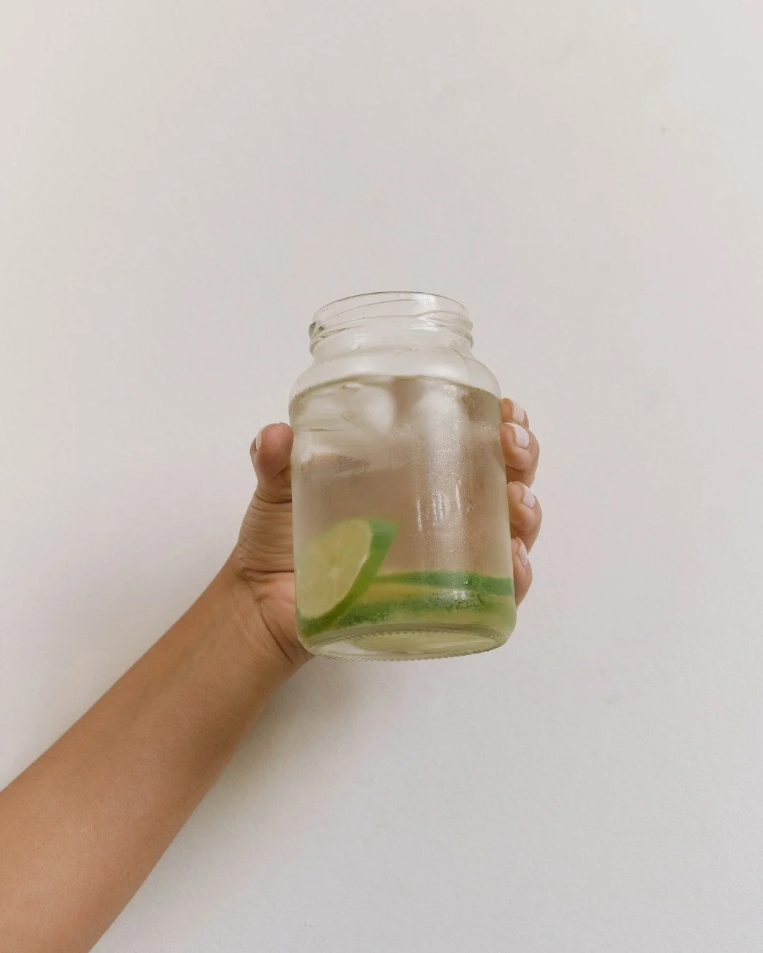 Still feeling puffy even though you&rsquo;re drinking water?

Hydration is not just about how much you drink. It&rsquo;s how consistently you drink it and whether your body is actually circulating it. 💧

Quick check:
&bull; Are you spacing water acr