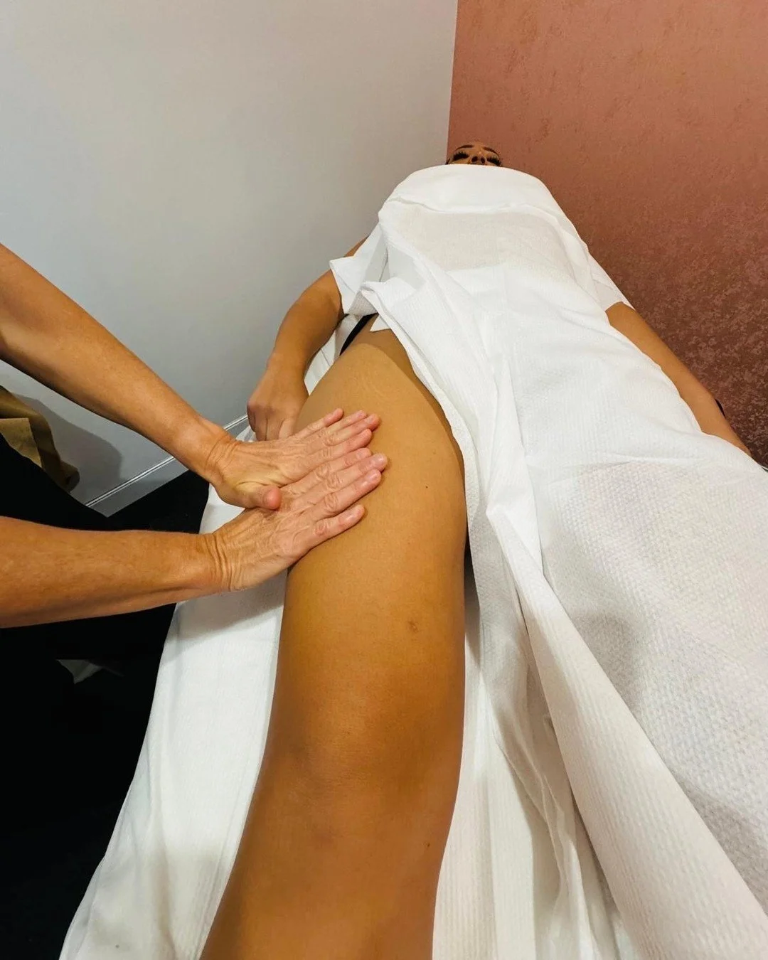 Heavy, achy legs at the end of the day aren't something you just have to accept.

Fluid pools in the lower limbs because gravity works against circulation, particularly when we're sitting for long periods, in warm weather, or during hormonal shifts. 