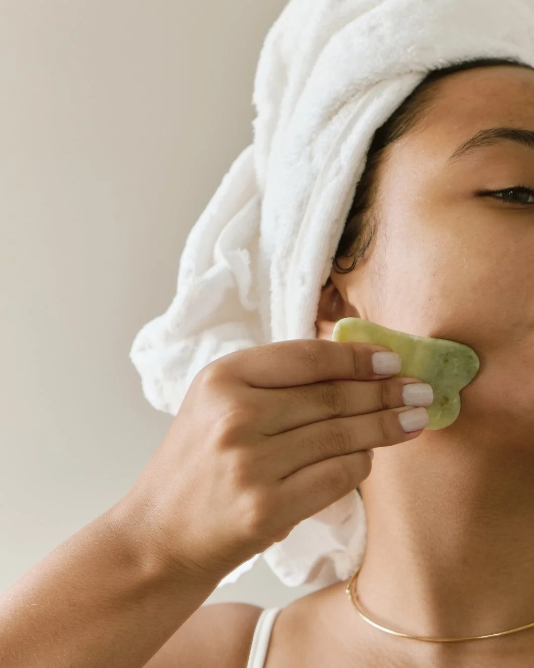 Bloating doesn't only happen in the body. Your face can hold fluid too.

Facial lymphatic drainage works on the same principles as body lymphatic massage but is adapted specifically for the delicate vessels and nodes of the face, jaw and neck. 
It's 