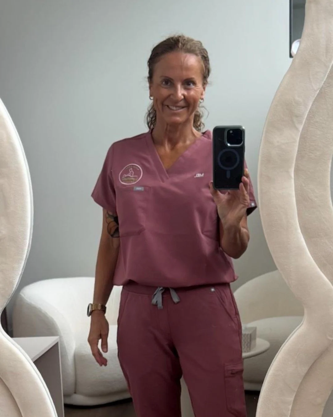Mel began in general massage. Over time, the work shifted, with more clients coming with complex health concerns, fluid disorders, surgical recoveries, and conditions that needed a more clinical approach than remedial massage could offer.

That pulle