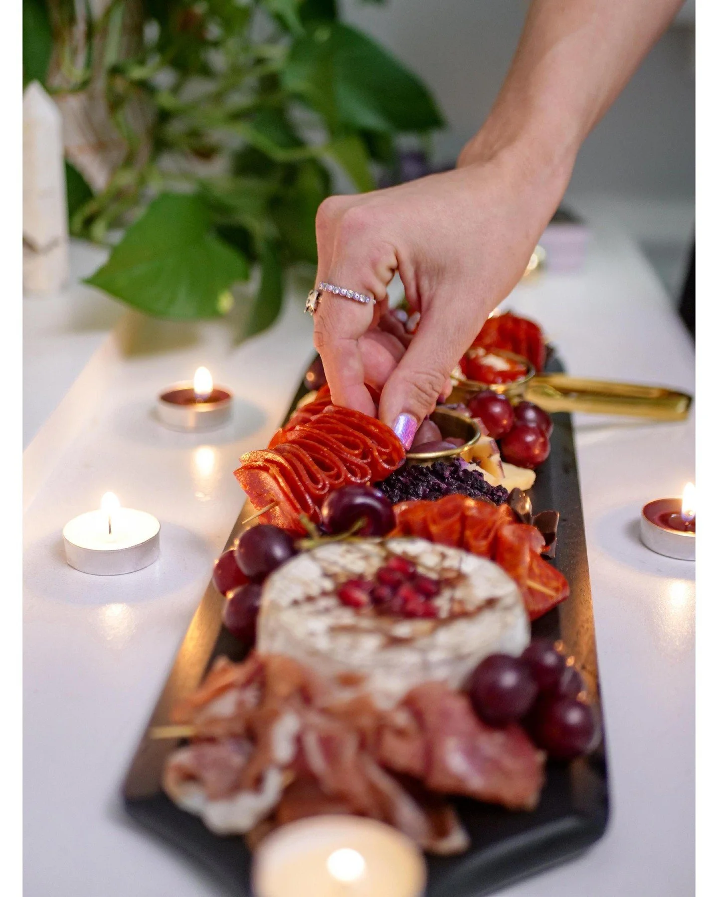 Spooky season is here, and we&rsquo;re ready to bring the 𝒃𝒐𝒐 to your bash with charcuterie that&rsquo;ll haunt your taste buds in the best way🧀🍇👻

Our boards can transform into spook-tacular centerpieces perfect for any Halloween gathering, wh
