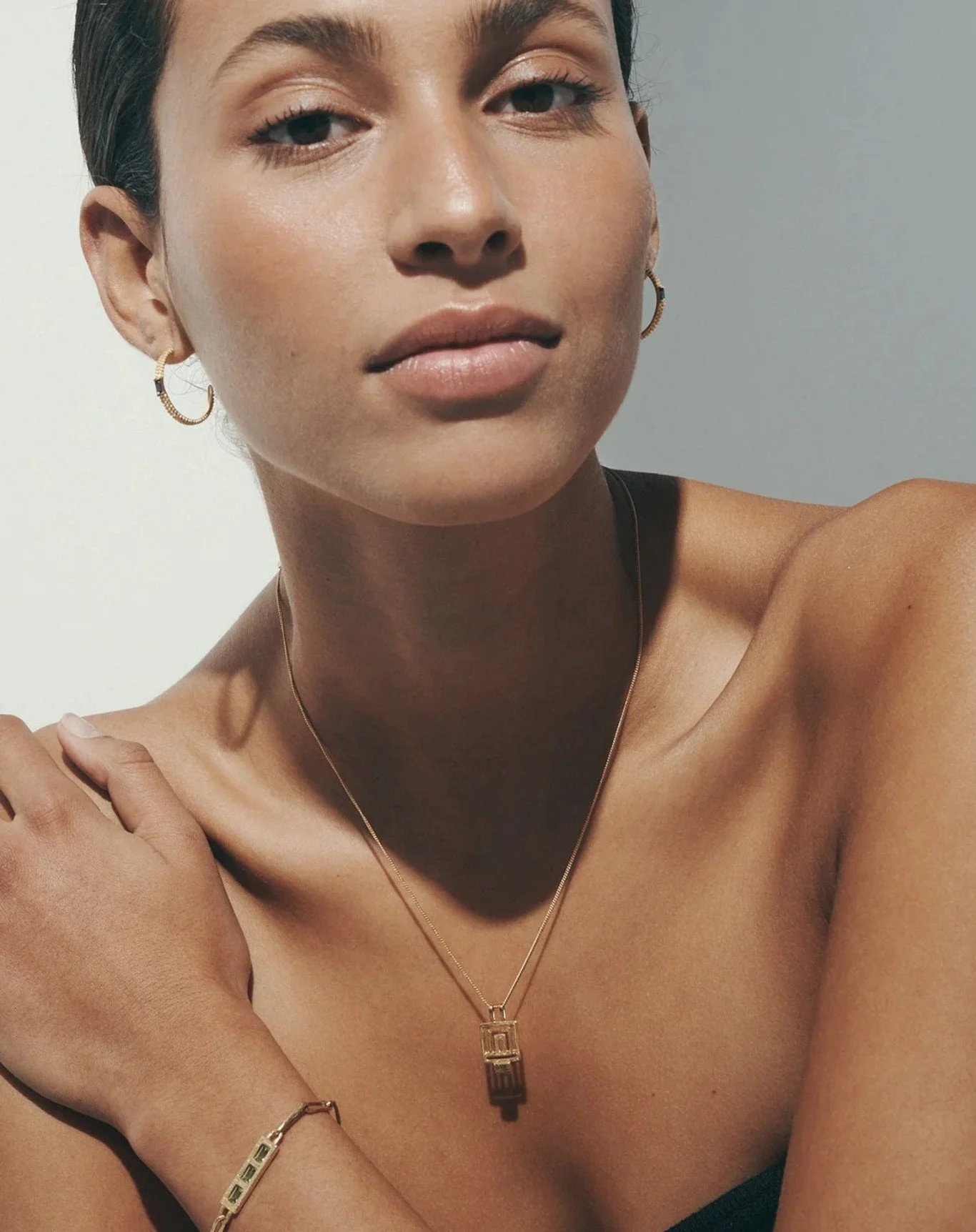 Ariadne Necklace4.jpg