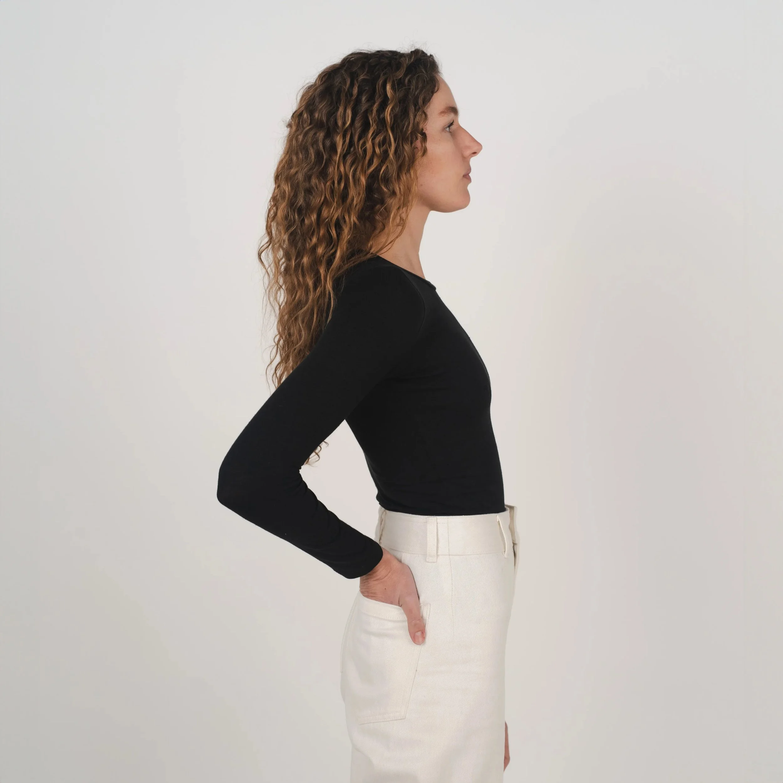 stretch-long-sleeve-top_black_05.jpg