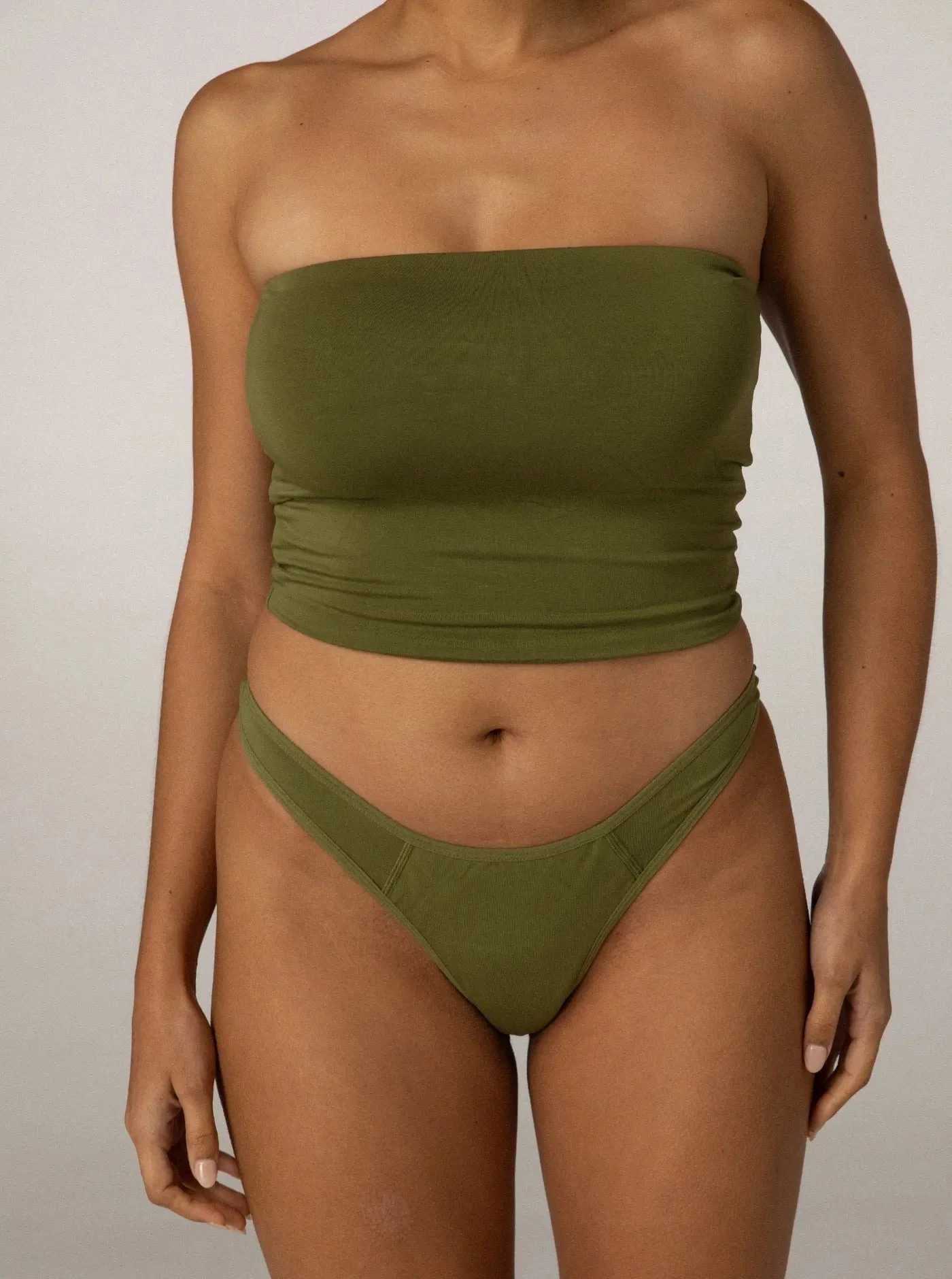 period-leakproof-g-string_olive_04_period_gstring_olive_studio_front2.jpg