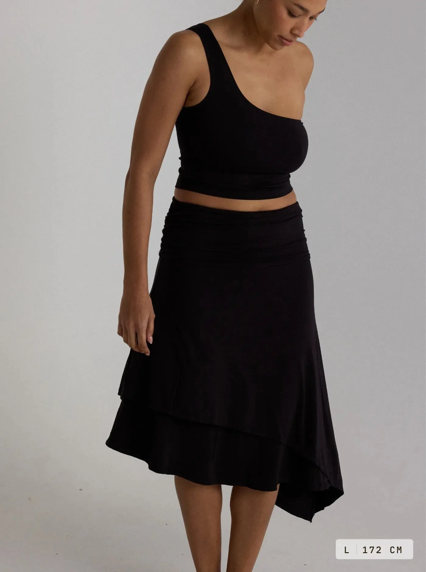 serena-skirt_charcoal_04_serena_charcoal_ecom_front3.jpg