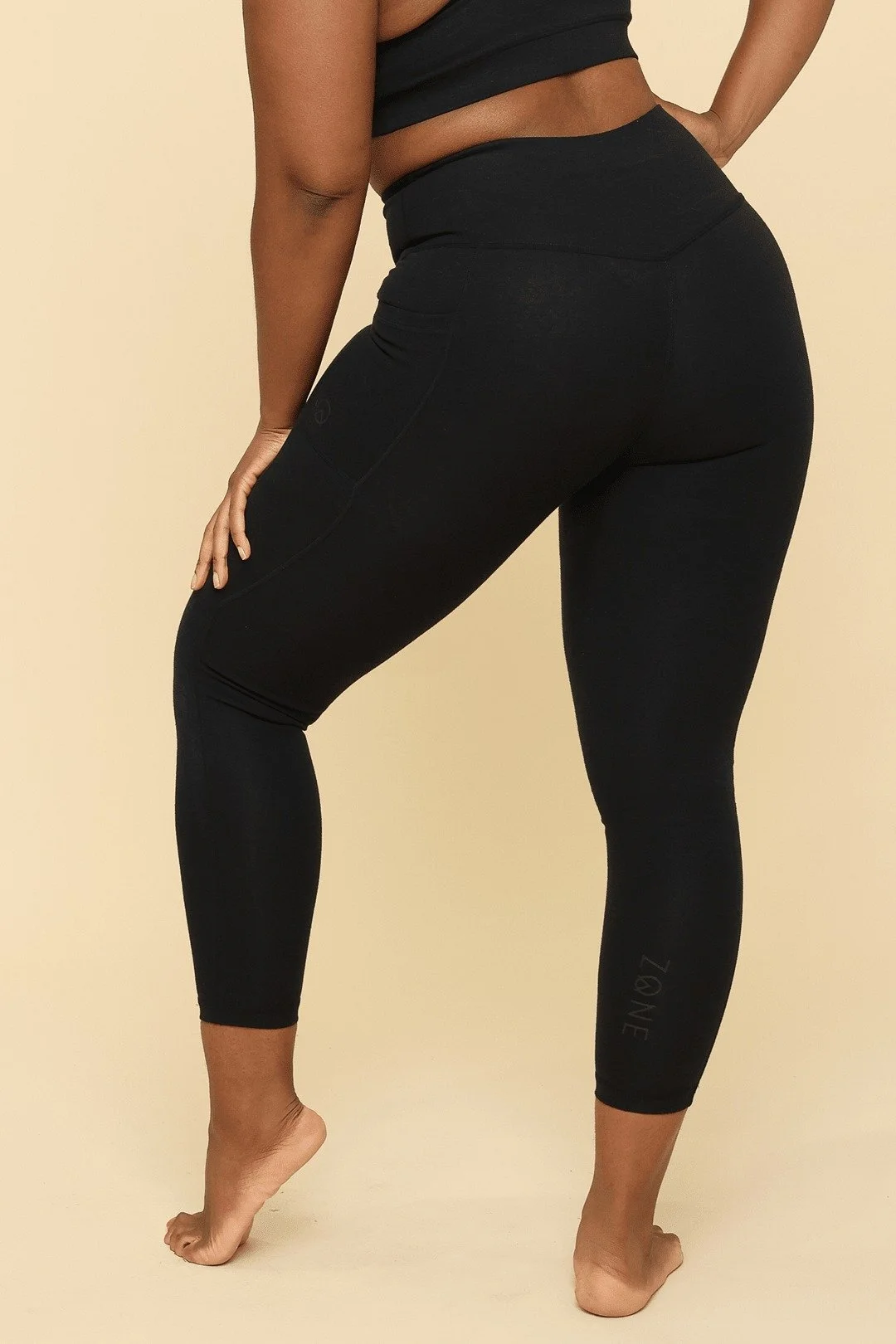 03-black.jpg