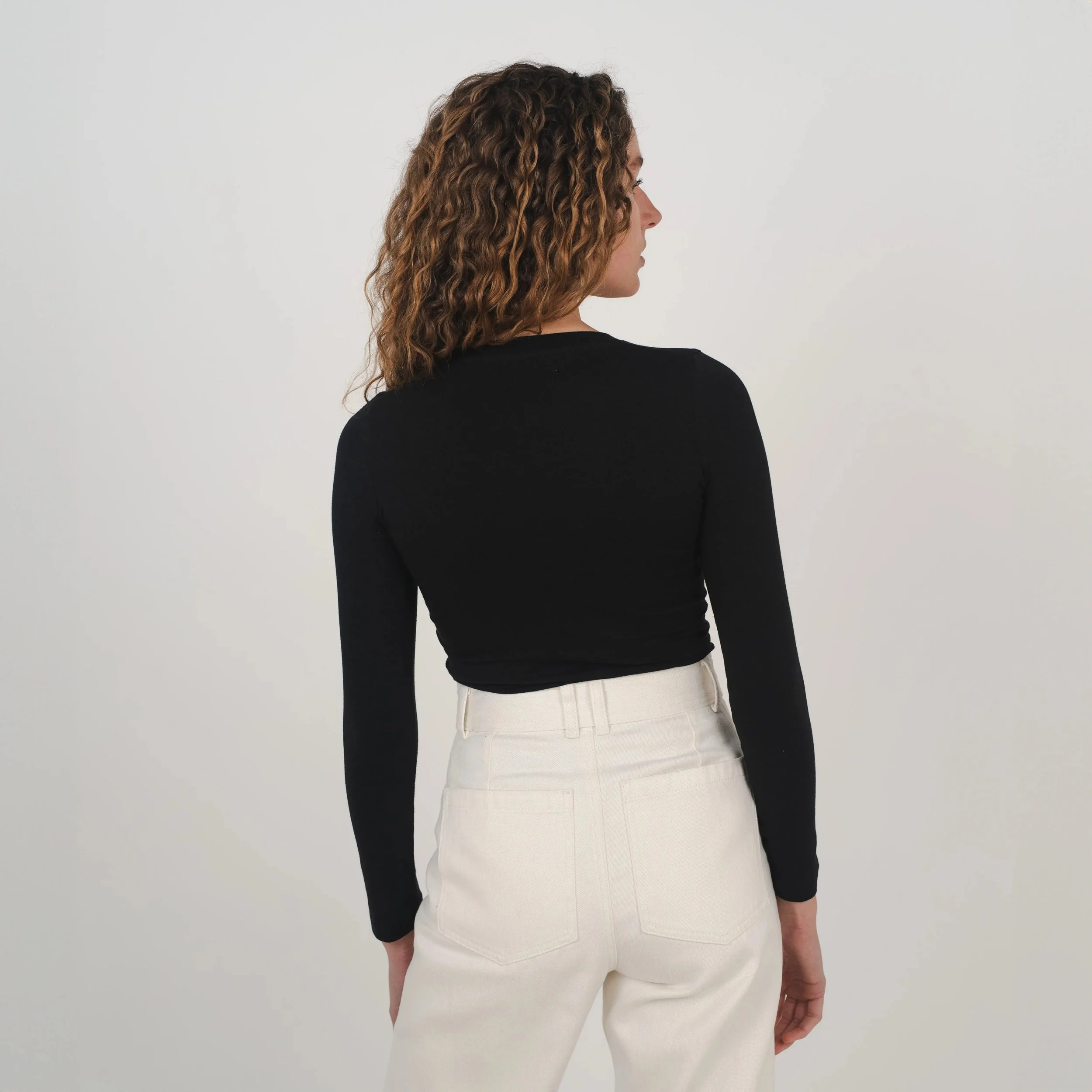 stretch-long-sleeve-top_black_06.jpg