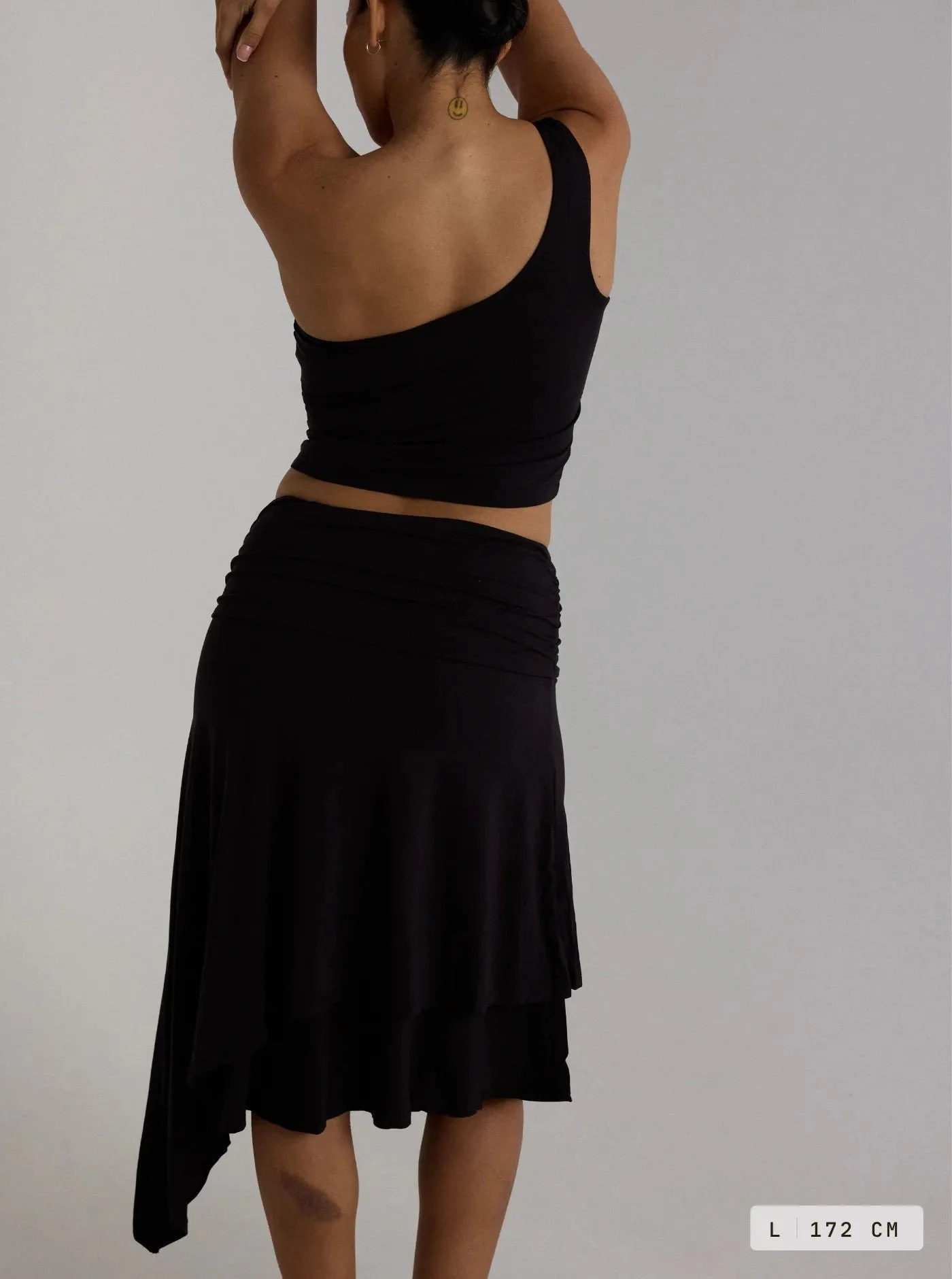 serena-skirt_charcoal_06_serena_charcoal_ecom_front12.jpg