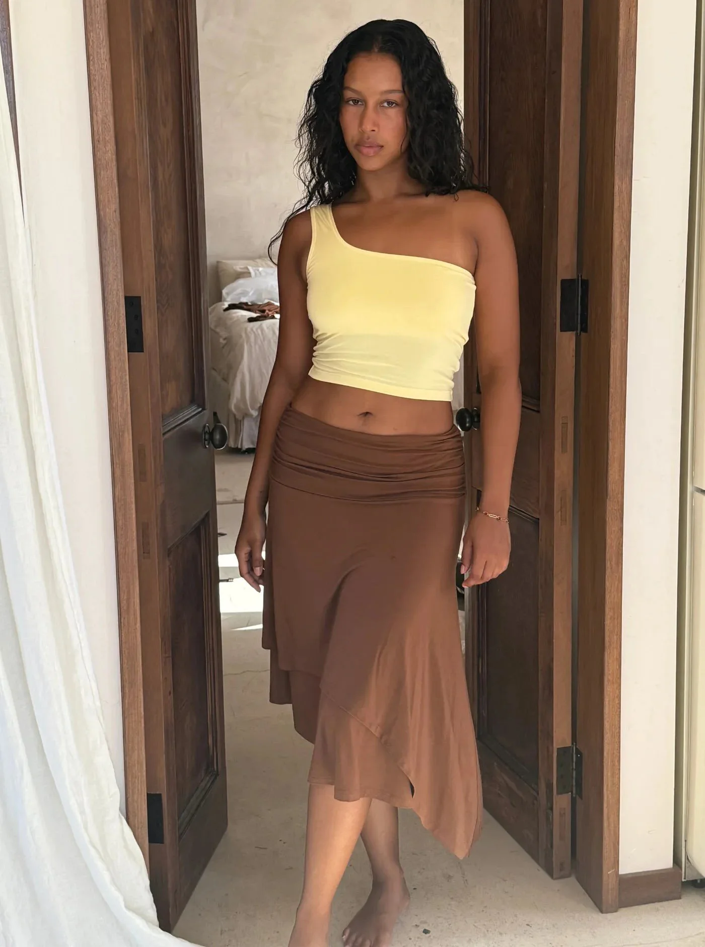 serena-skirt_earth_04_stella_earth_lifestyle2_3__result.jpg