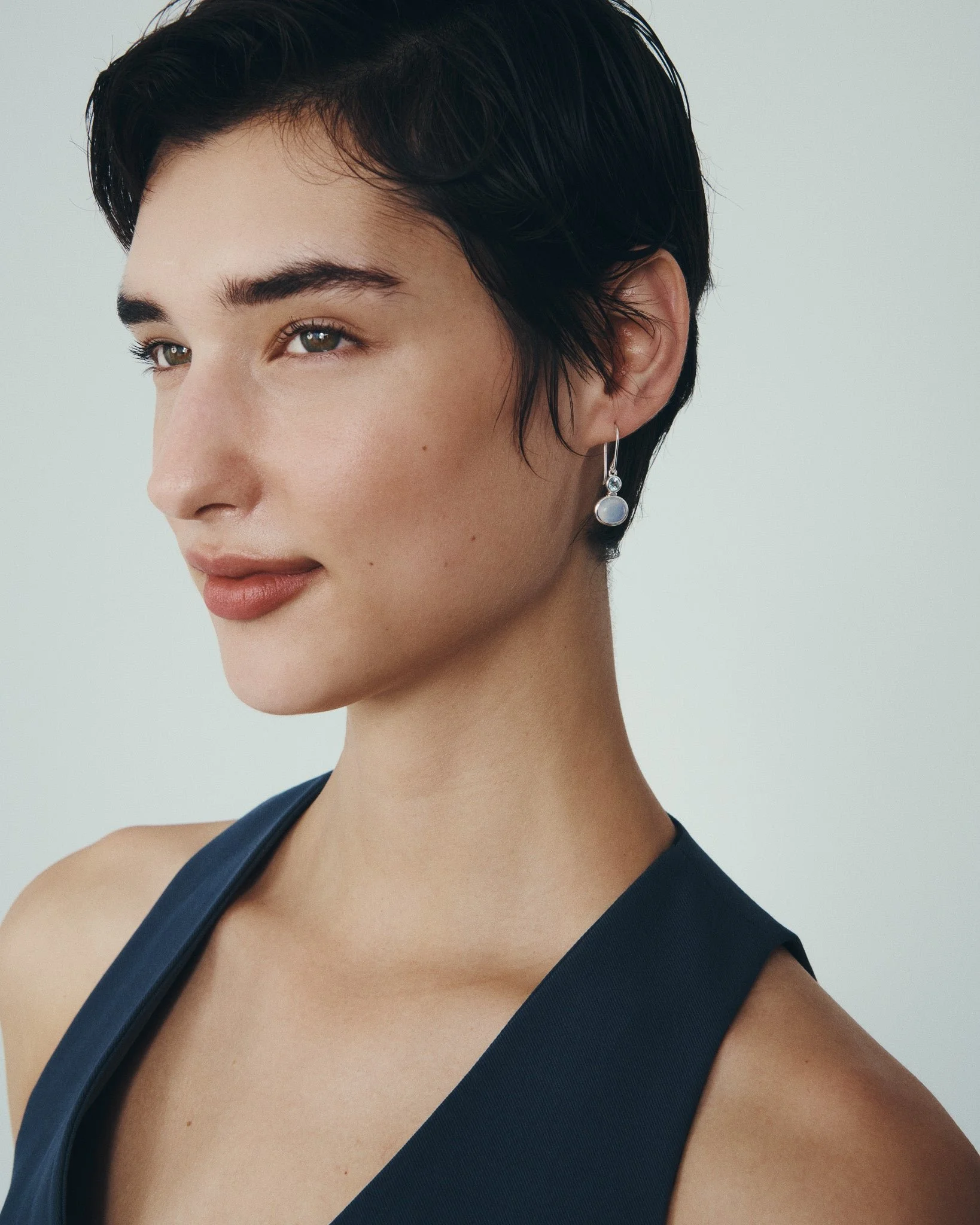 02_TS1321E_S_Ether_Earrings_Silver_ARCHE_AIR_1.jpg