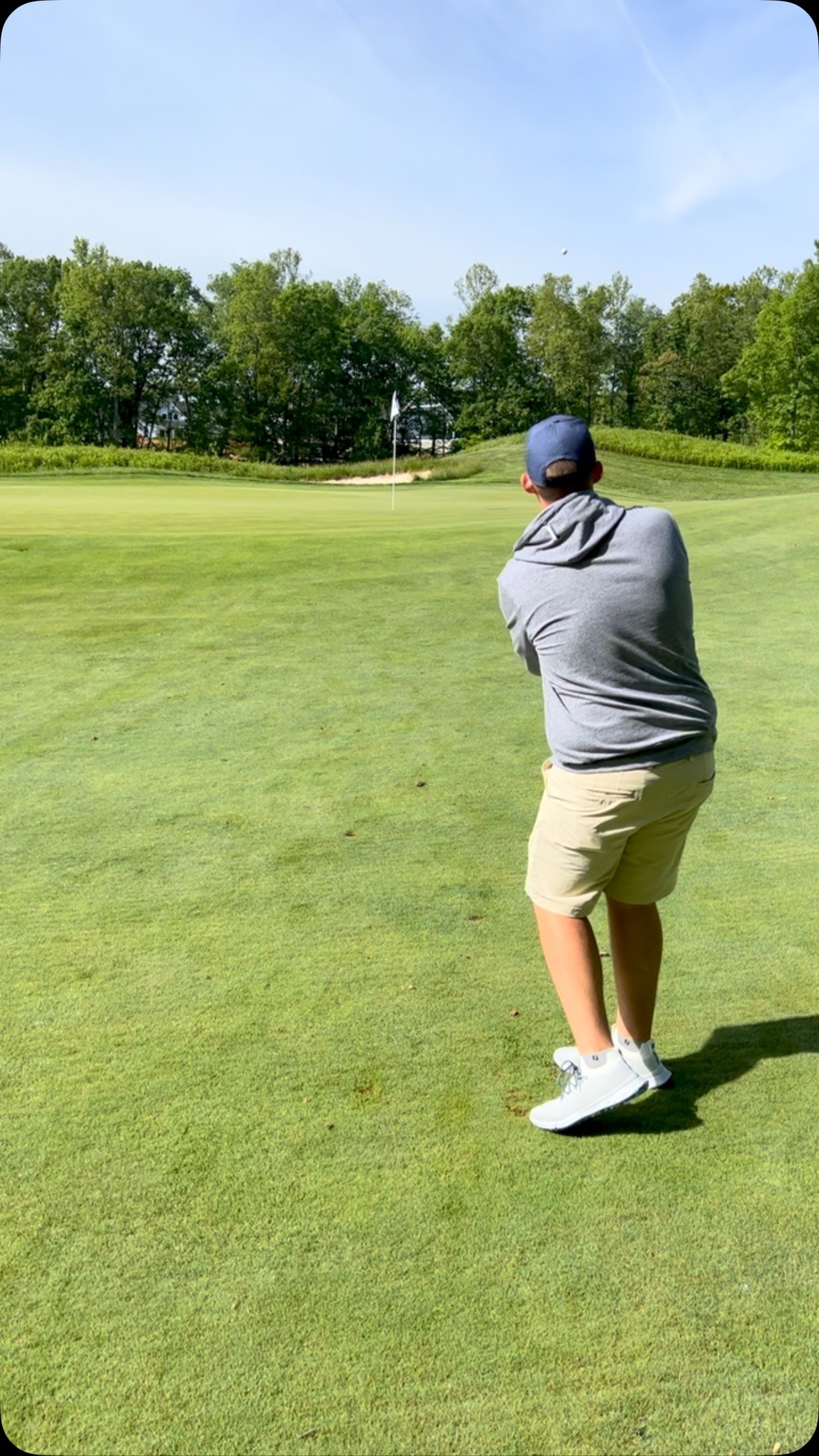 Chip shot went a little right, but on the green for birdie, could be worse!
#thecreek #golfstagram #golf #golfaddict #chipshot golfer