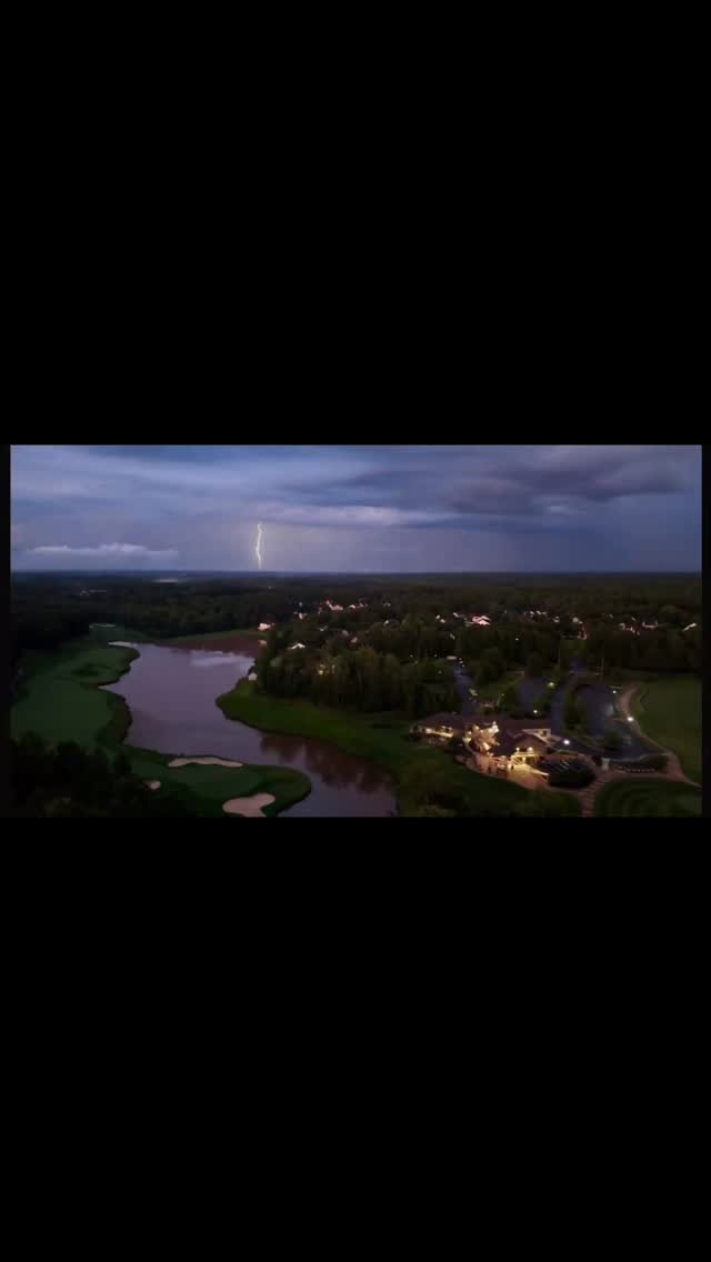 Lightning over the 18th hole was a sight to see as the storm move into the distance. The Creek never fails to provide us with amazing views.
#storm #thunderandlightning #golfcourse #springcreek #thecreek #vagolf