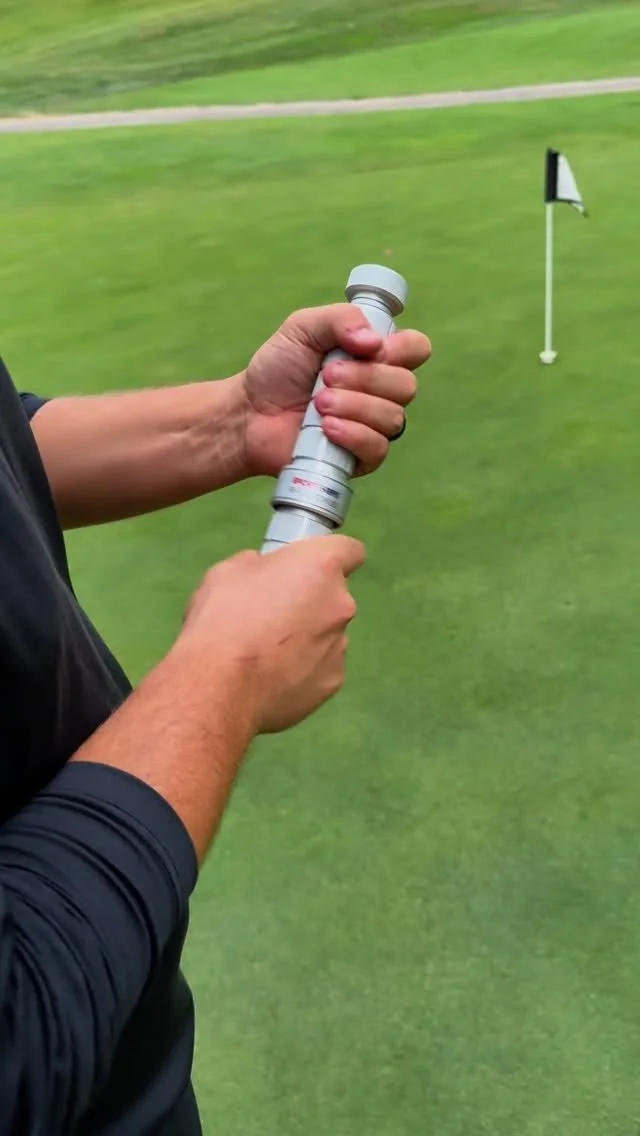 A part of the pre round warm up includes a round of @sportgrips to get the arms ready for the round. This device is legit, small, compact, and effective! Head over to the website and pick up yours today.