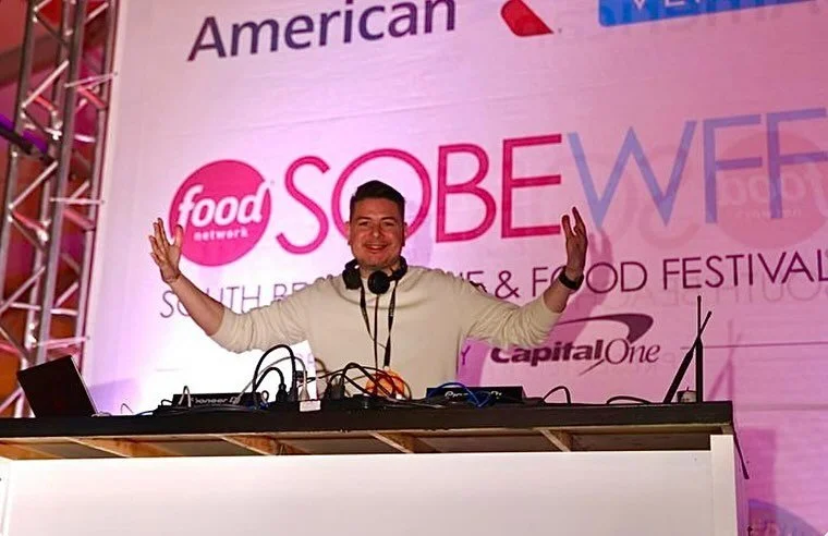 #tbt to some amazing times had at the Sobe FWW! 🌮 + 🥃 was one for the books! S/o to my man @djdannystern 🙌🏻

📸: @martintmedina 

#miami #sobe #fww #2024 #djlife