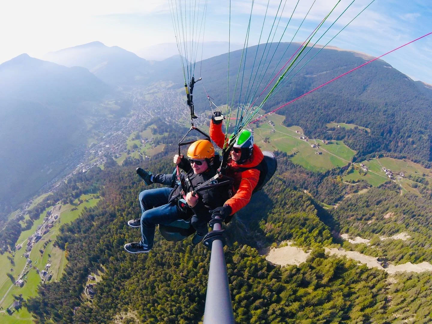 Paragliding over the dolomites in Italy, what an experience! Treat yo&rsquo;self, always! 🇮🇹 

#italy #dolomites #vacation #treatyourself #goodtimes