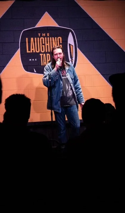COMEDIAN