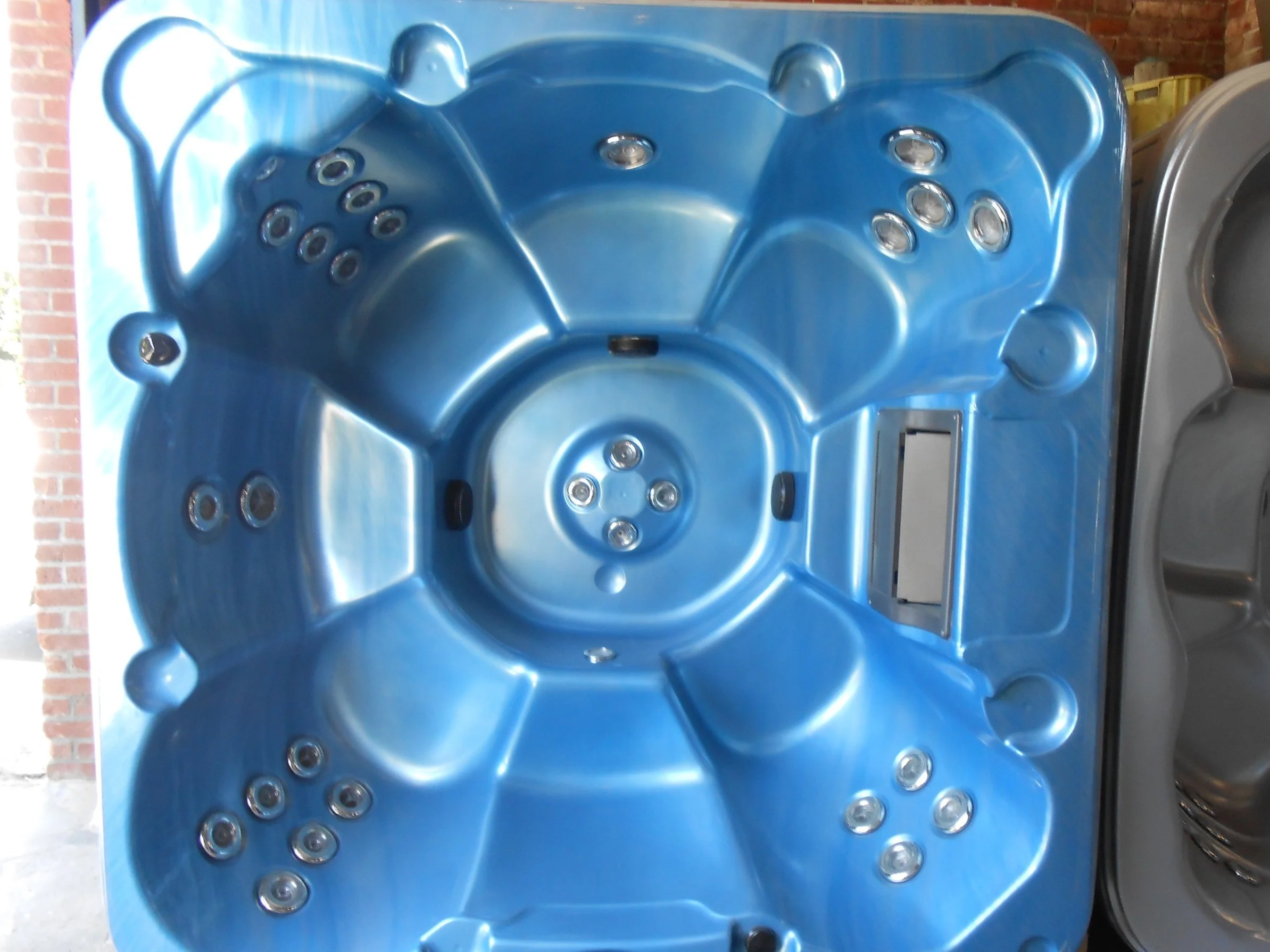 jacuzzi+blue+tub.jpg