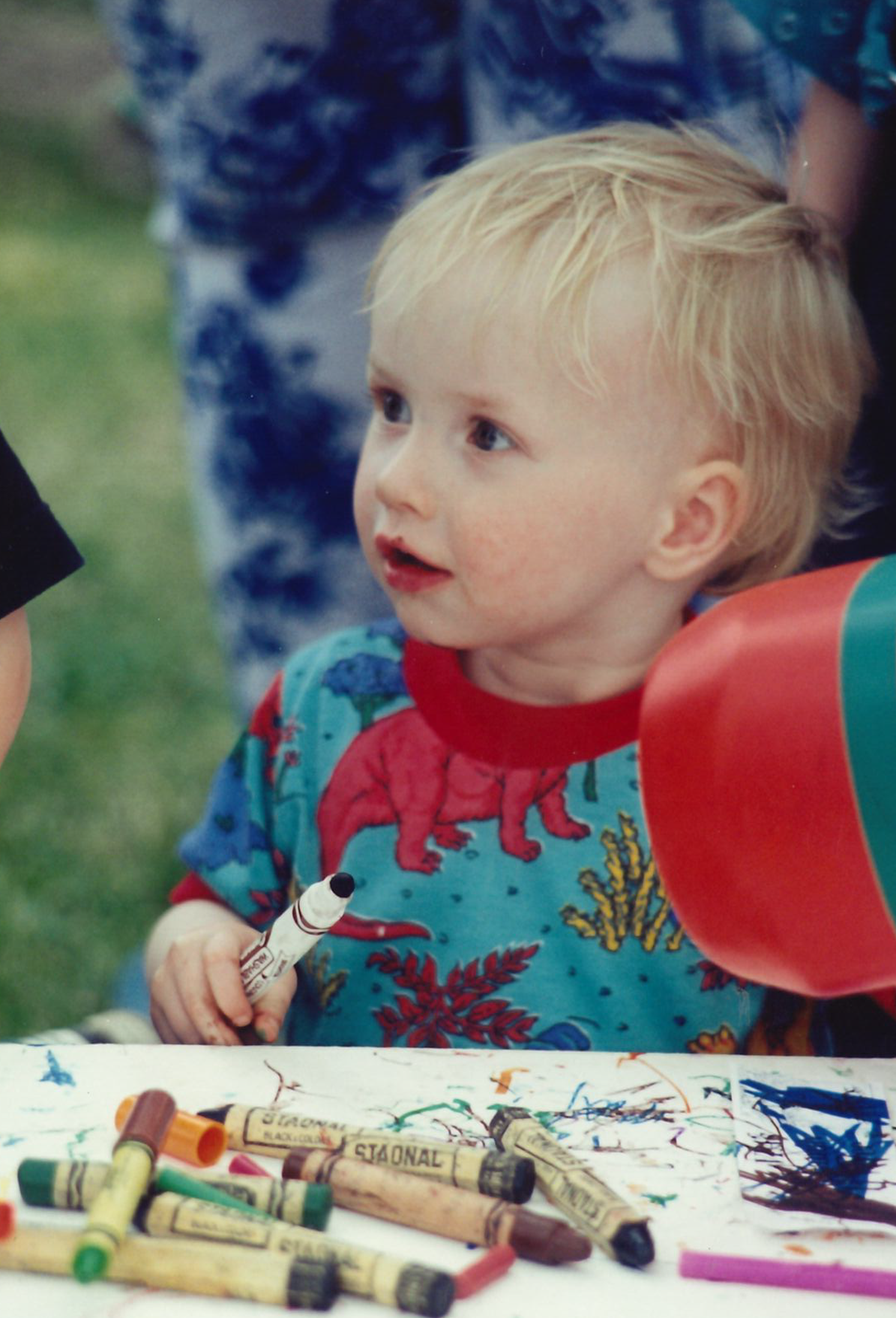 Picnic 94 - kid with texta.png