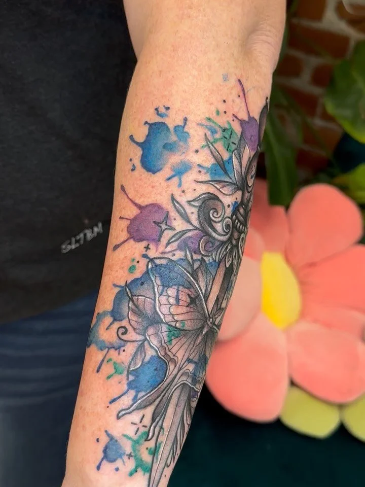 Fresh and healed color piece I got to do on a super sweet client! ❤️&zwj;🔥👀

Seriously have been having a blast working on color pieces with my mix of bold and clean black and white! 🤩 

#yakimatattooartist #colortattoo