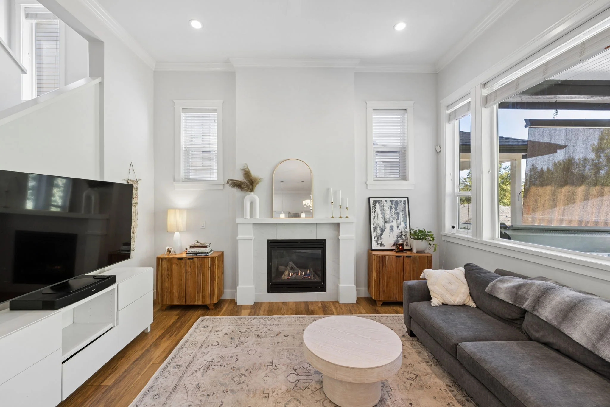 4-web-or-mls-24371104Ave_004.jpg