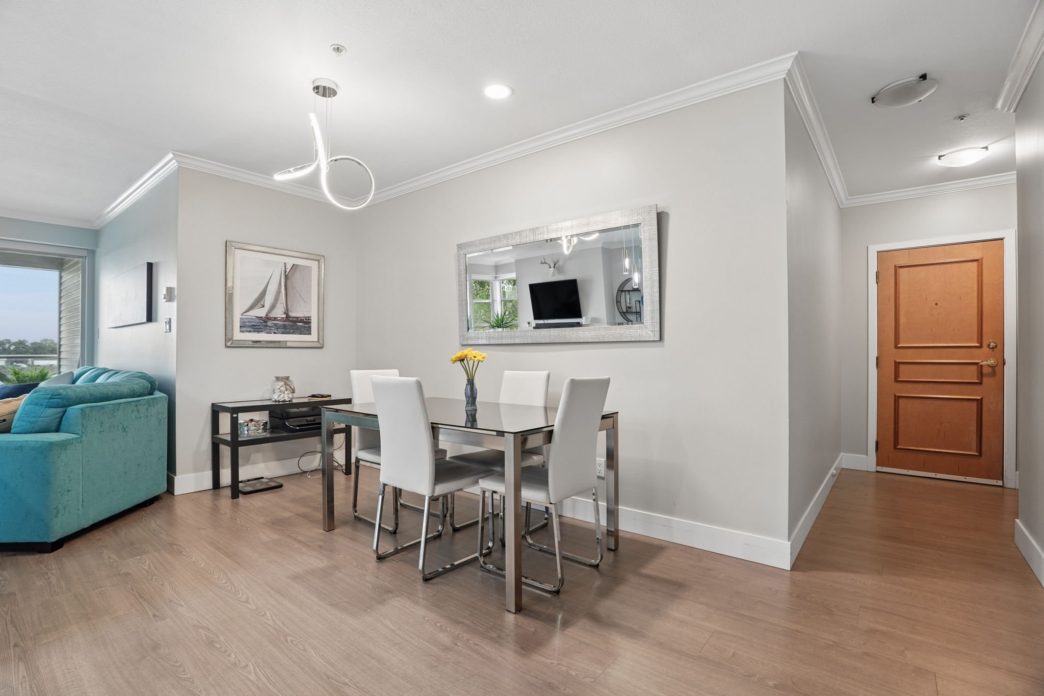 10-web-or-mls-311-2020 E Kent Ave_010.jpg