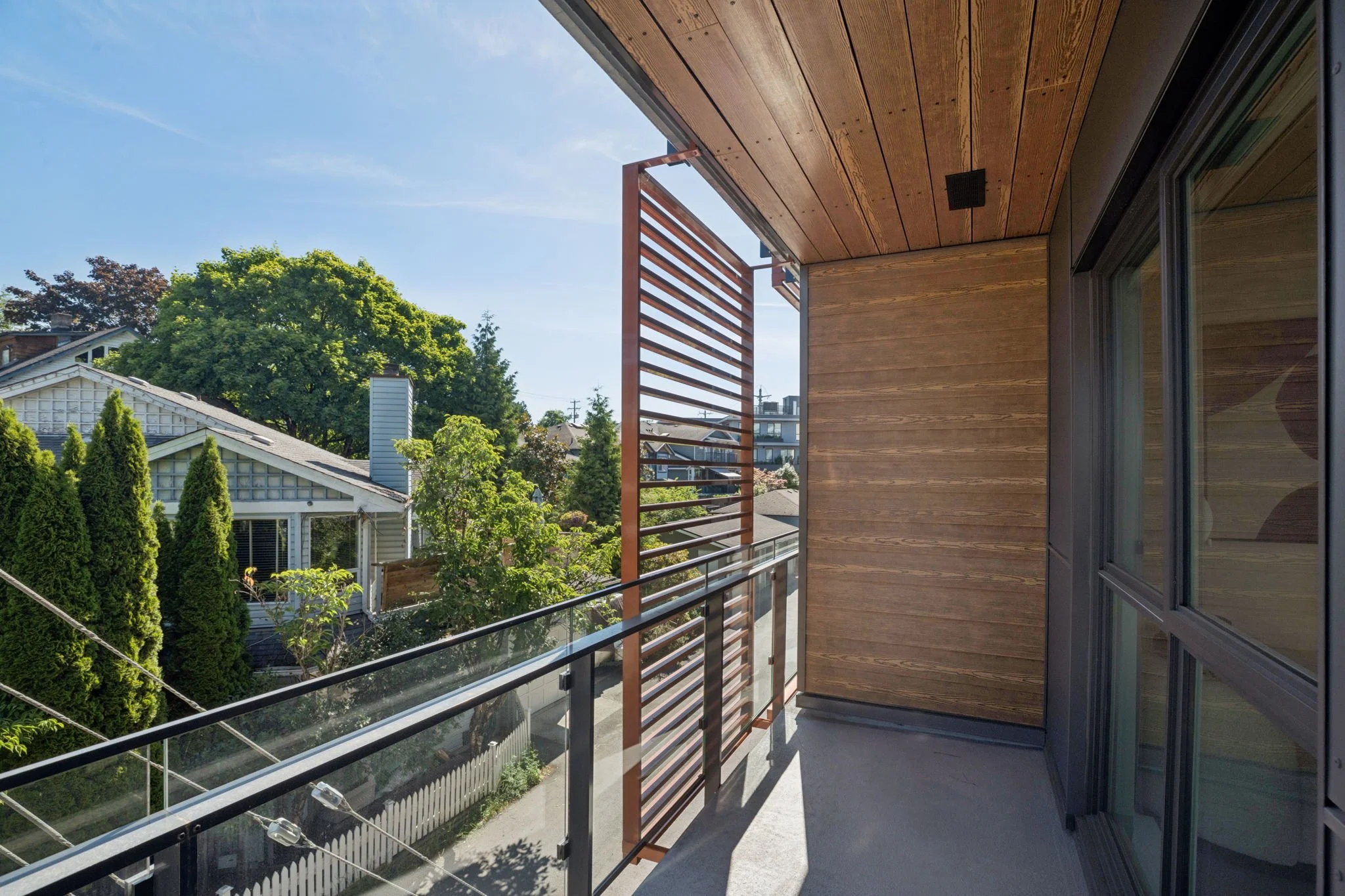 36-web-or-mls-563-422 E 3rd St_036.jpg