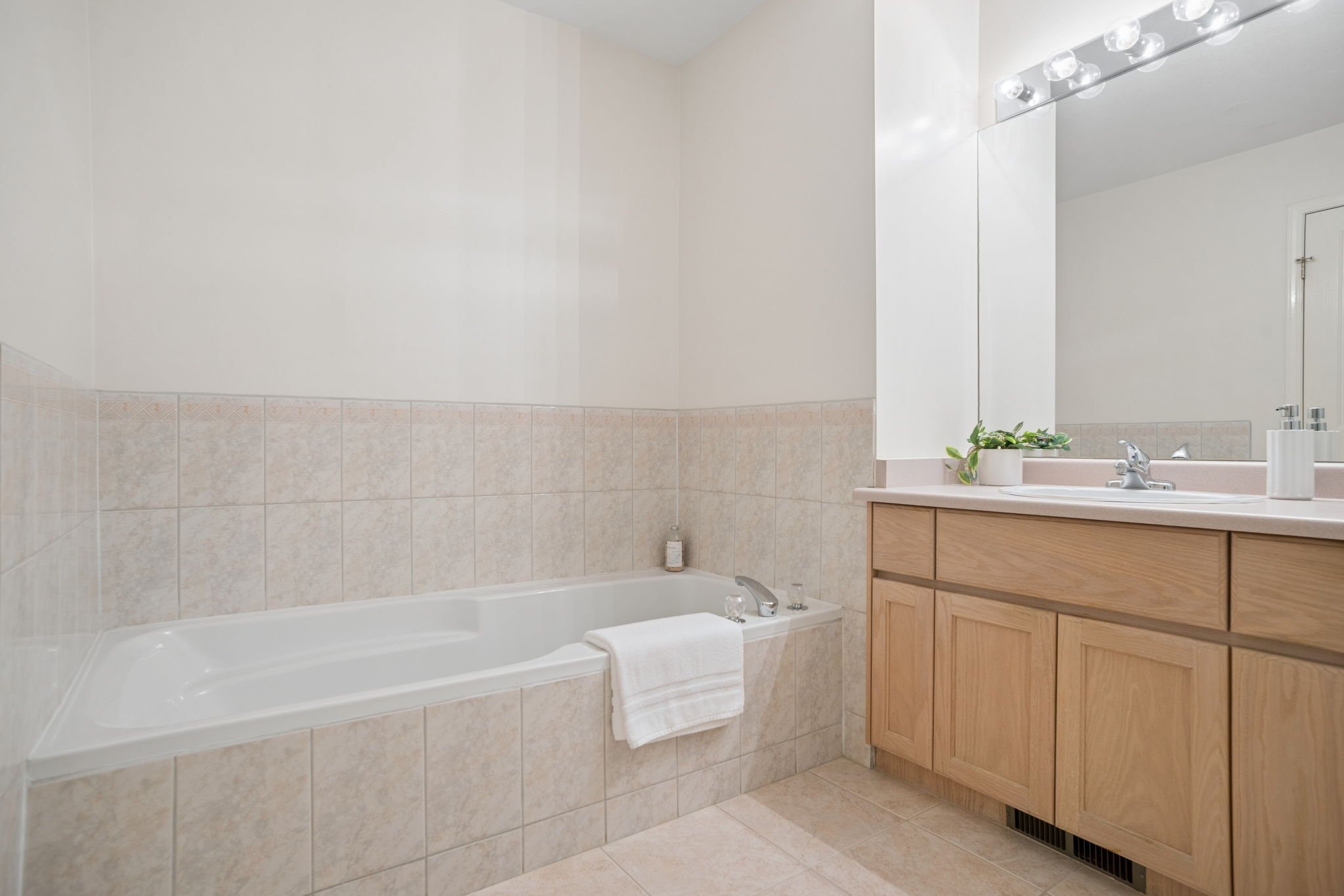 28-web-or-mls-3-8567_028.jpg