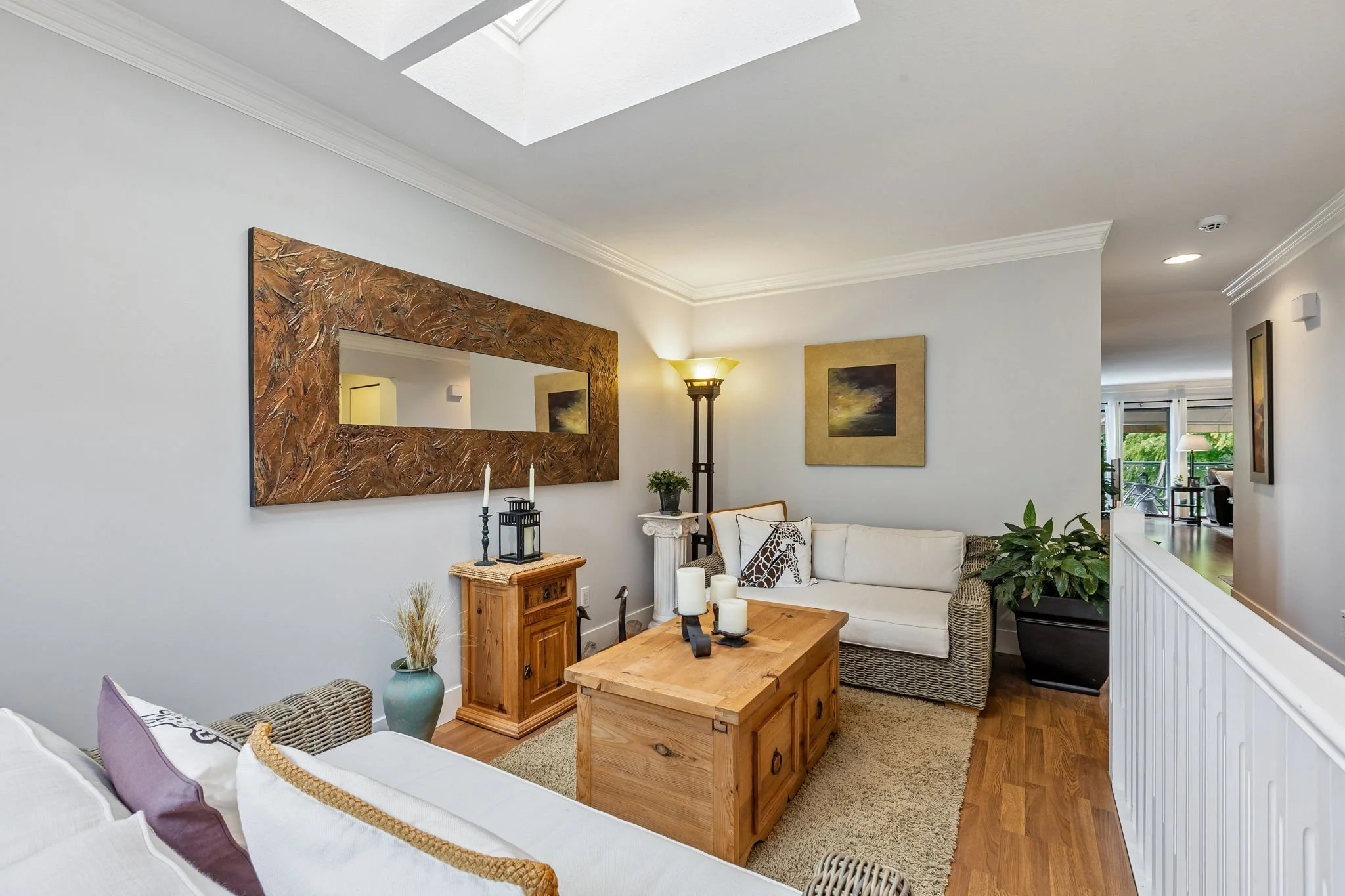 12-web-or-mls-3491 St George Ave_012.jpg