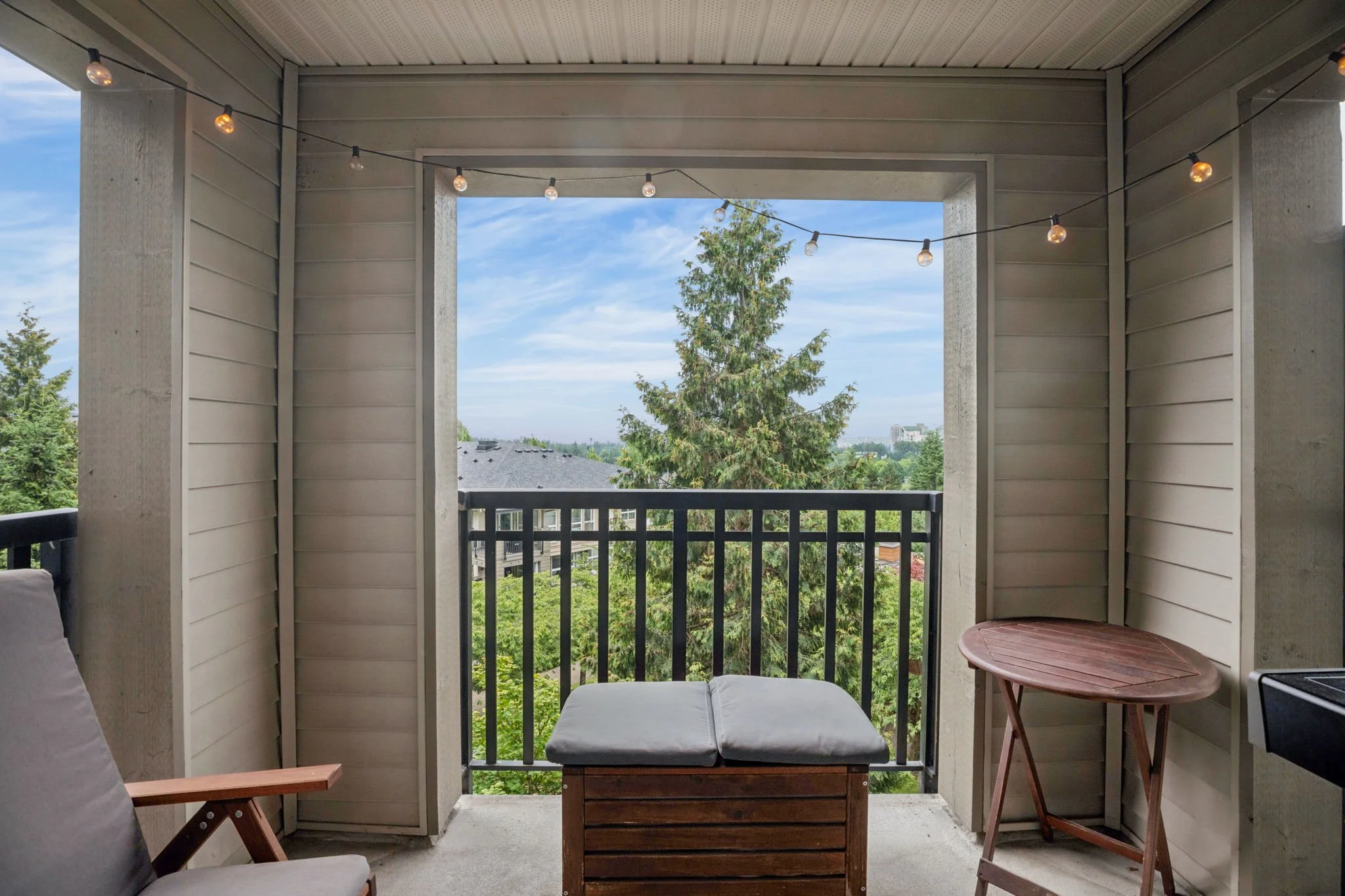 27-web-or-mls-202-3082 Dayanee Springs Blvd_027.jpg
