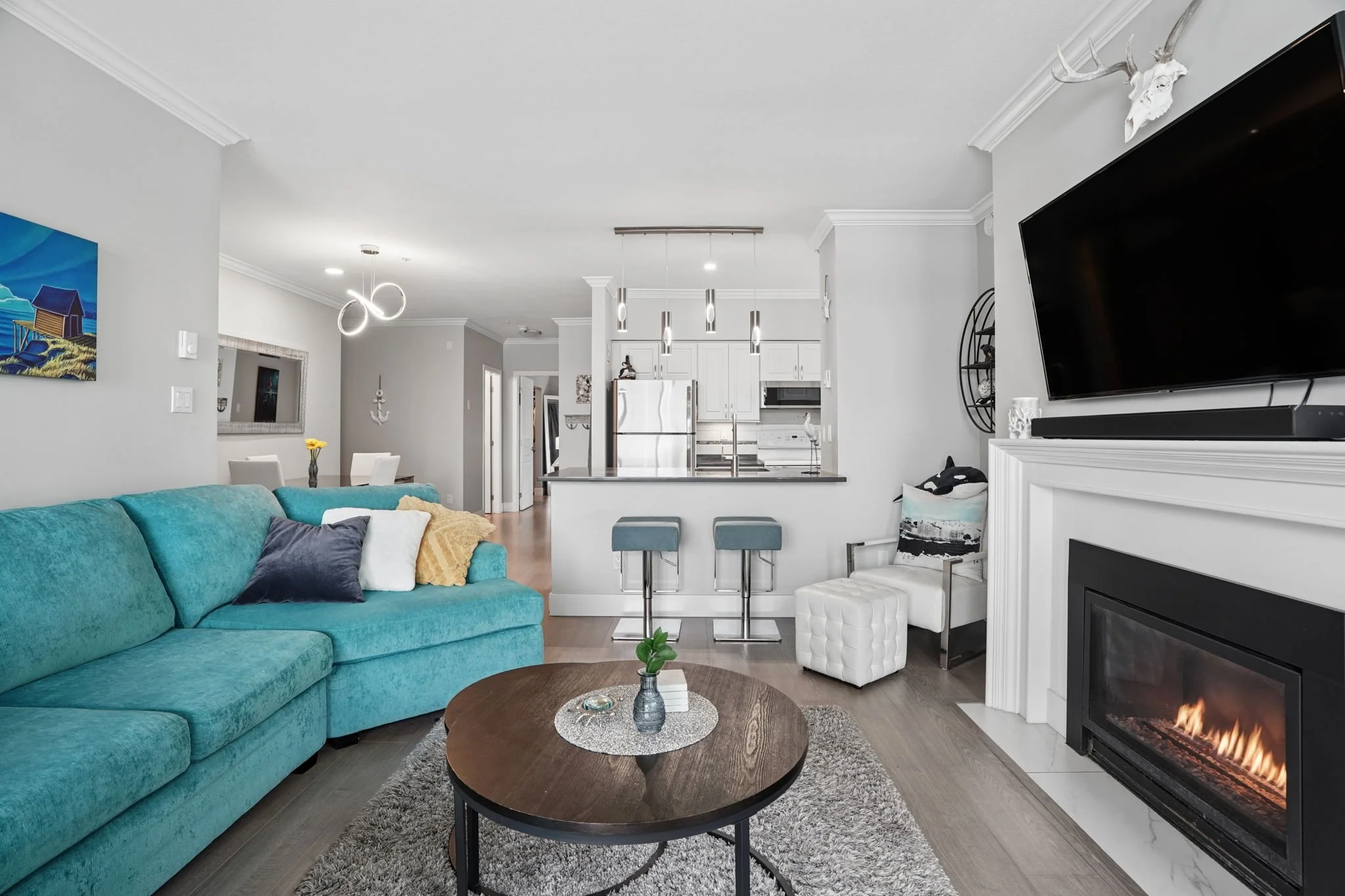 7-web-or-mls-311-2020 E Kent Ave_007.jpg