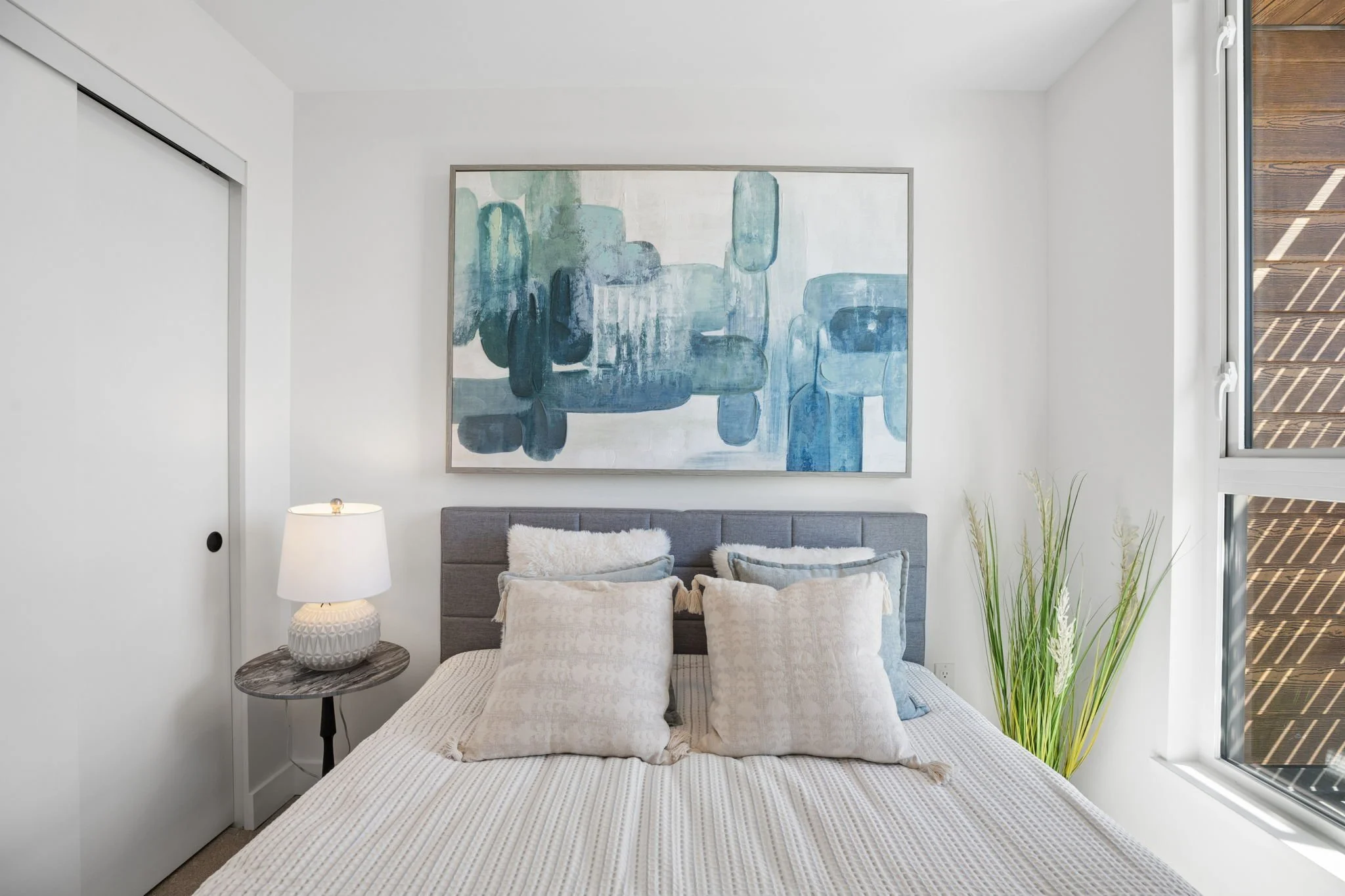 32-web-or-mls-204-333 St Davids Ave_032.jpg