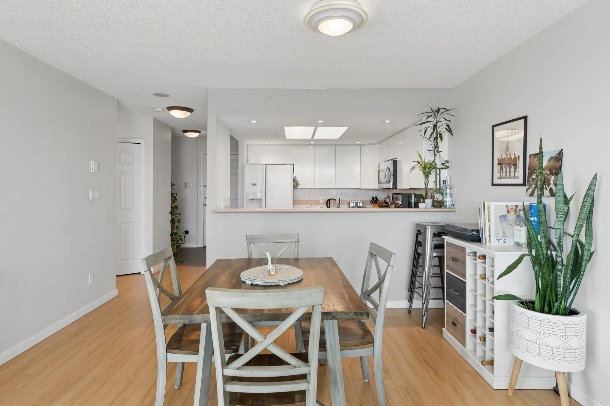 12-web-or-mls-1603-1128Quebec_014.jpg