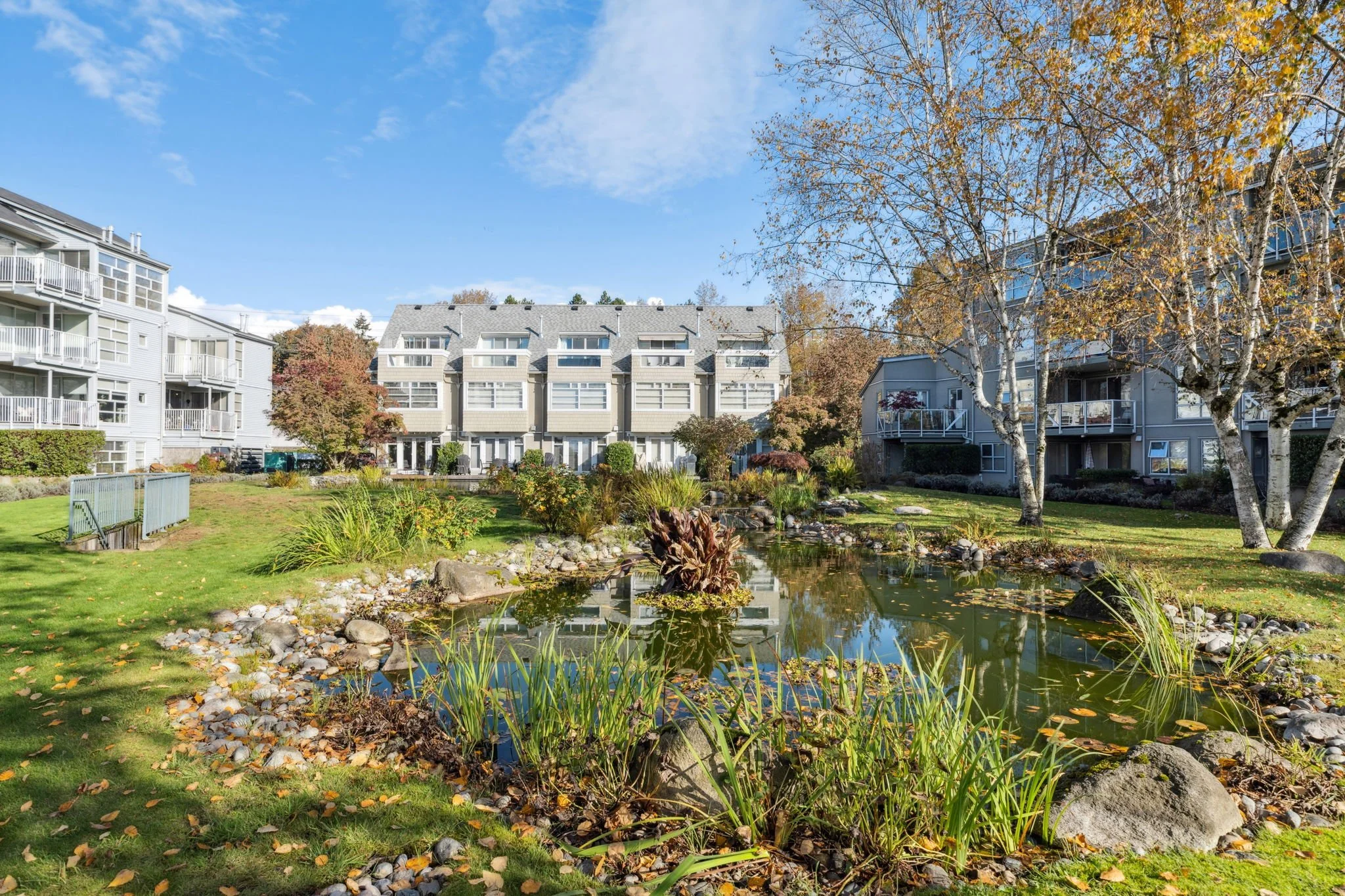 39-web-or-mls-311-2020 E Kent Ave_039.jpg