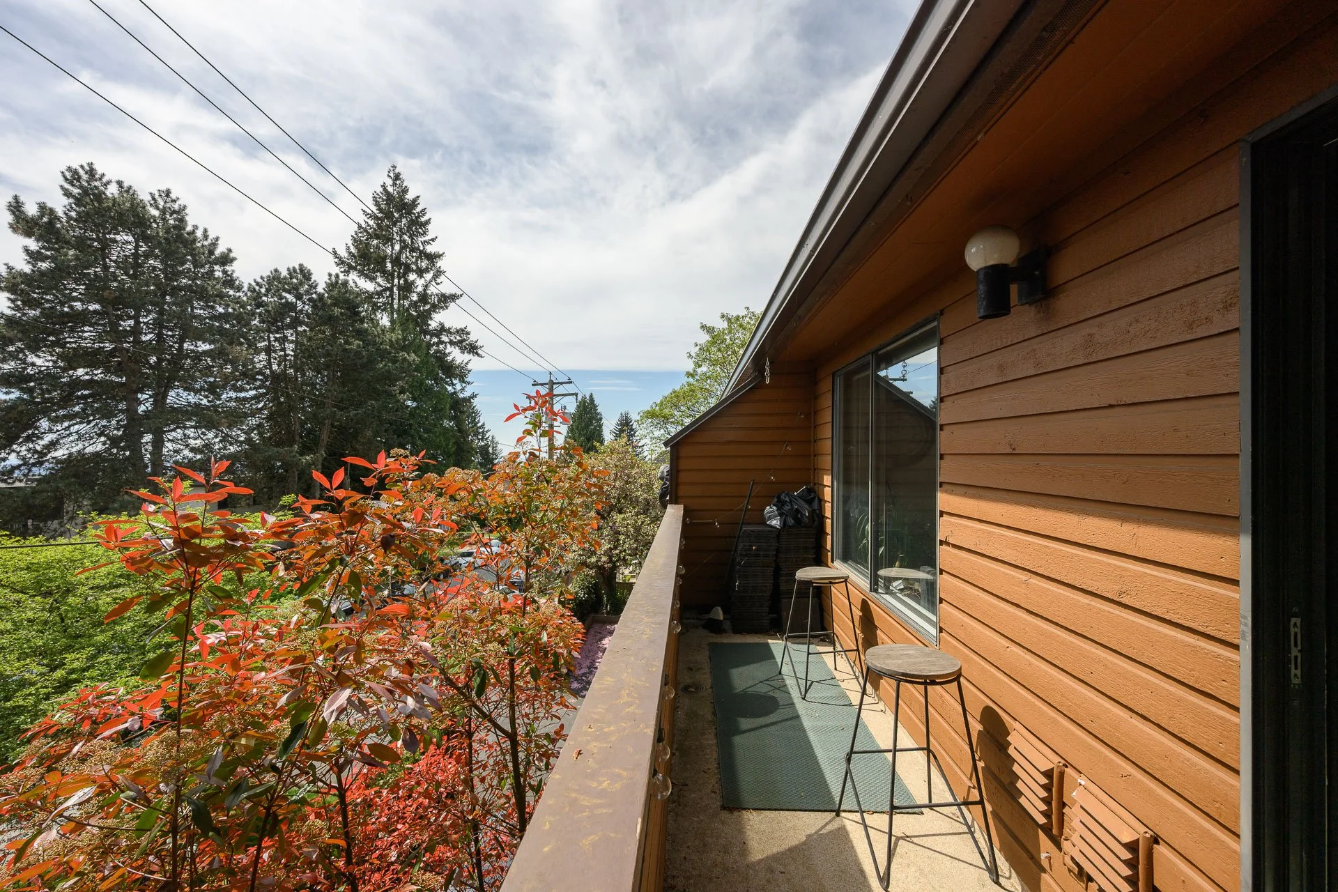 3201-Lonsdale-Ave-360hometours-032s.jpg