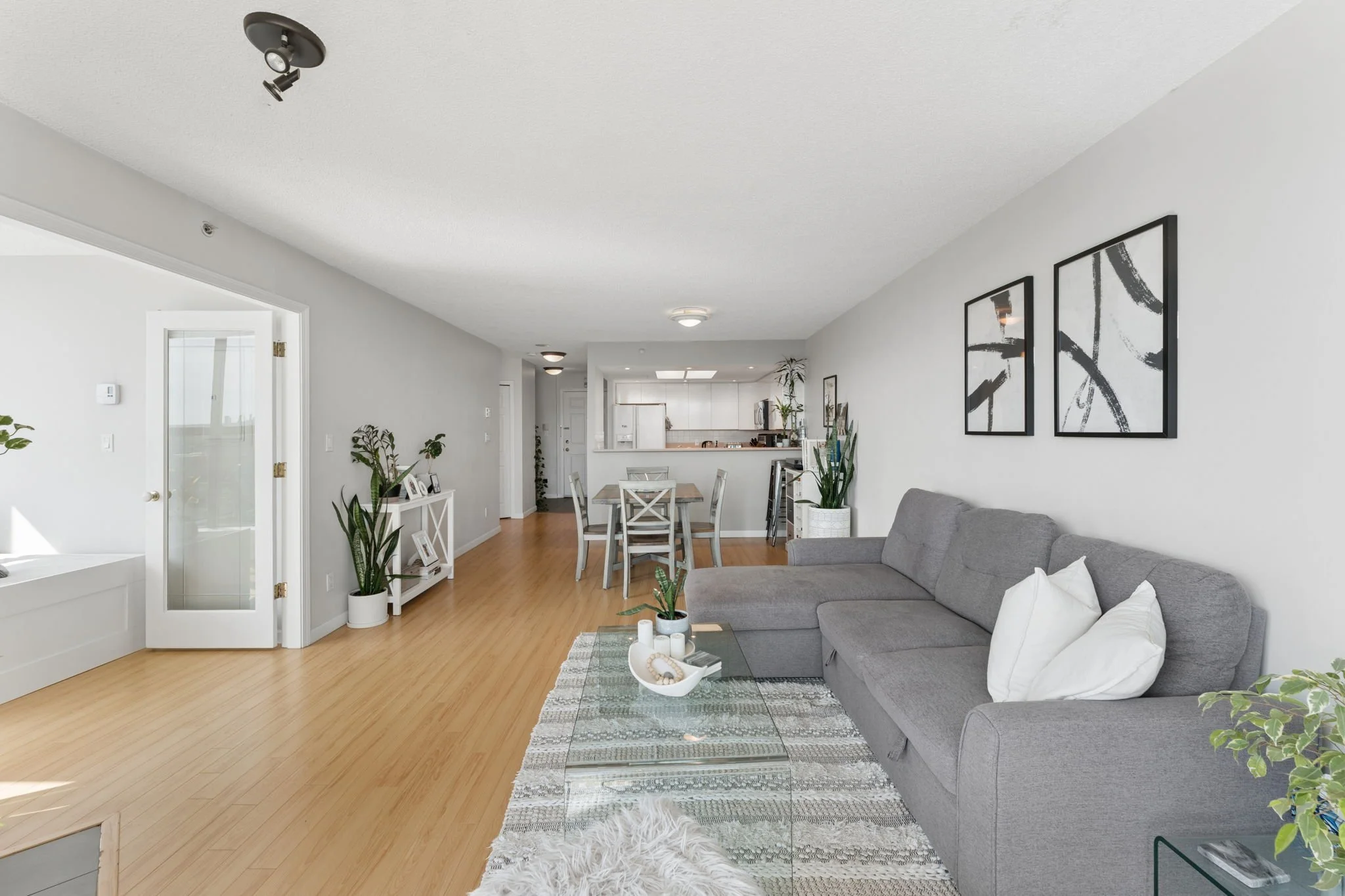 4-web-or-mls-1603-1128Quebec_006.jpg