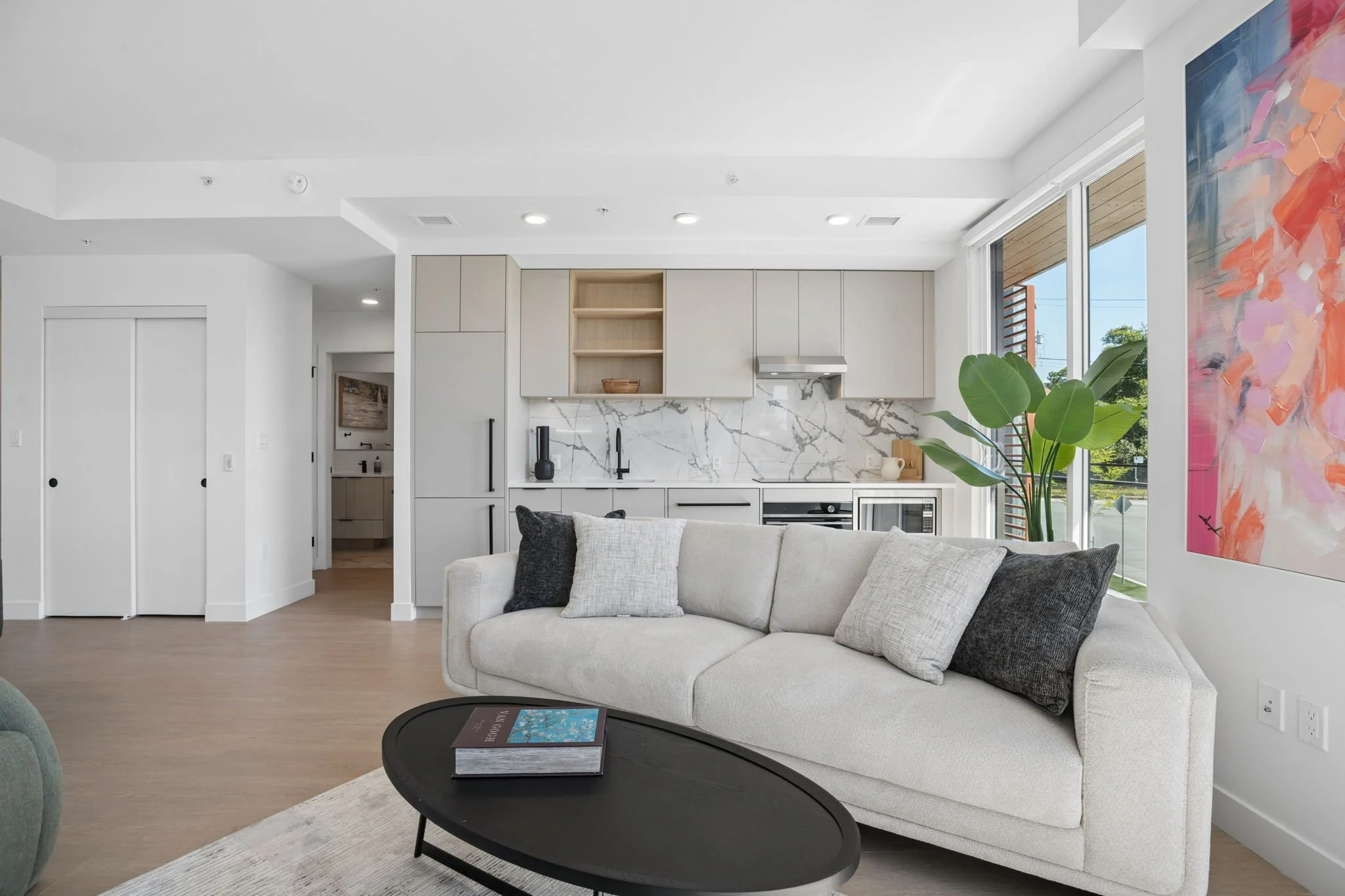 15-web-or-mls-204-333 St Davids Ave_015.jpg