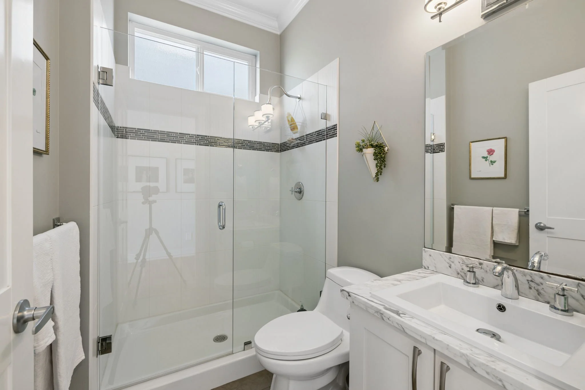31-web-or-mls-24371104Ave_031.jpg